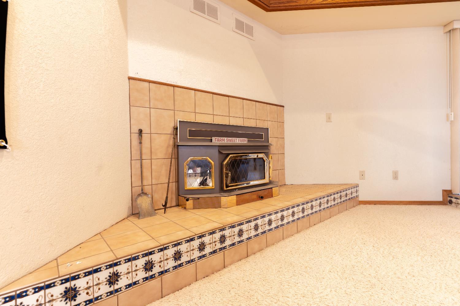 11249 Houston Ave, Hanford, CA 93230