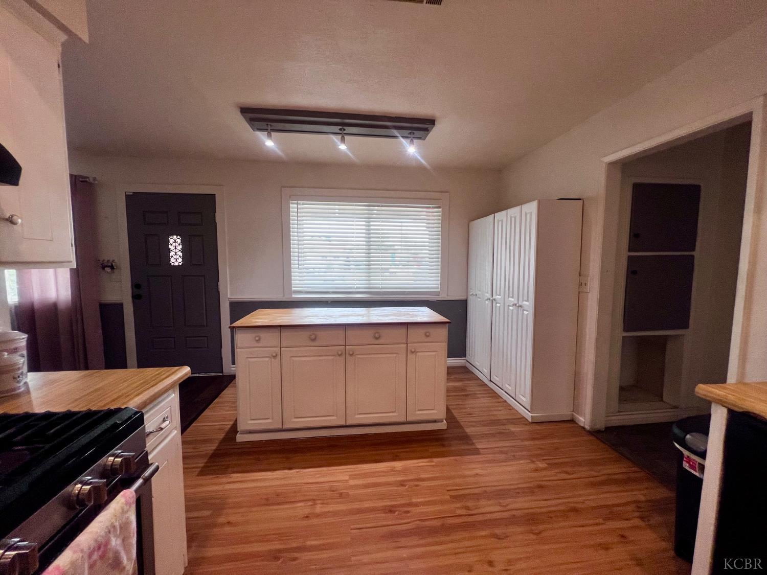 1239 Chittenden Ave, Corcoran, CA 93212