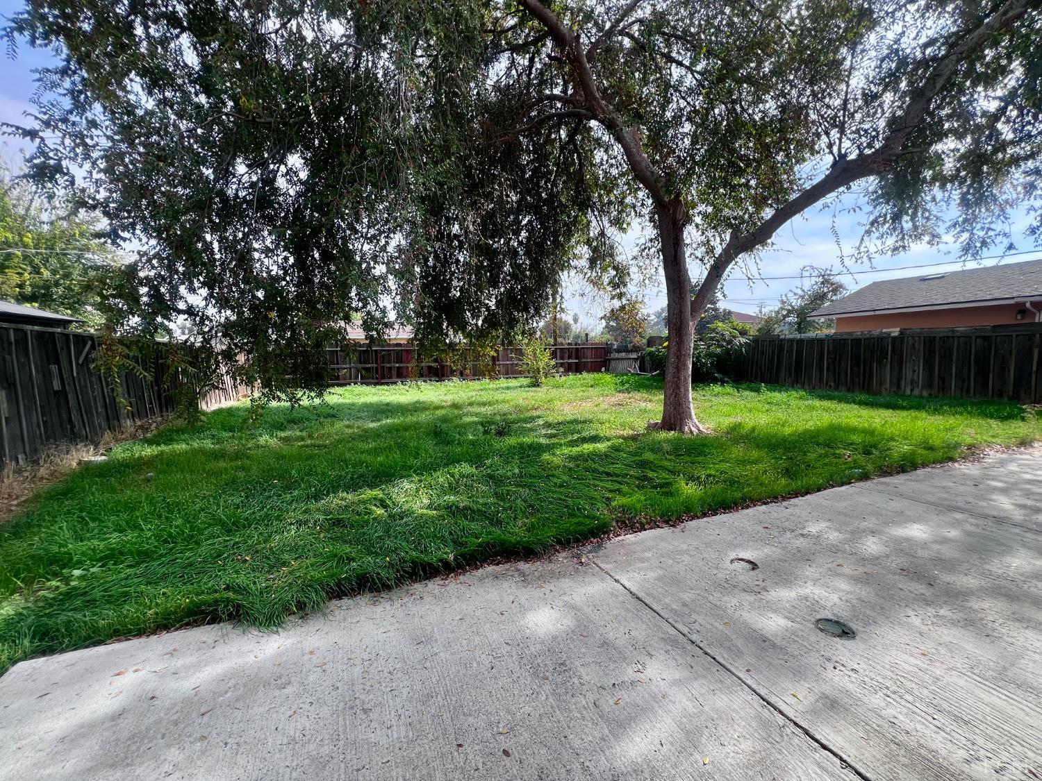 1239 Chittenden Ave, Corcoran, CA 93212