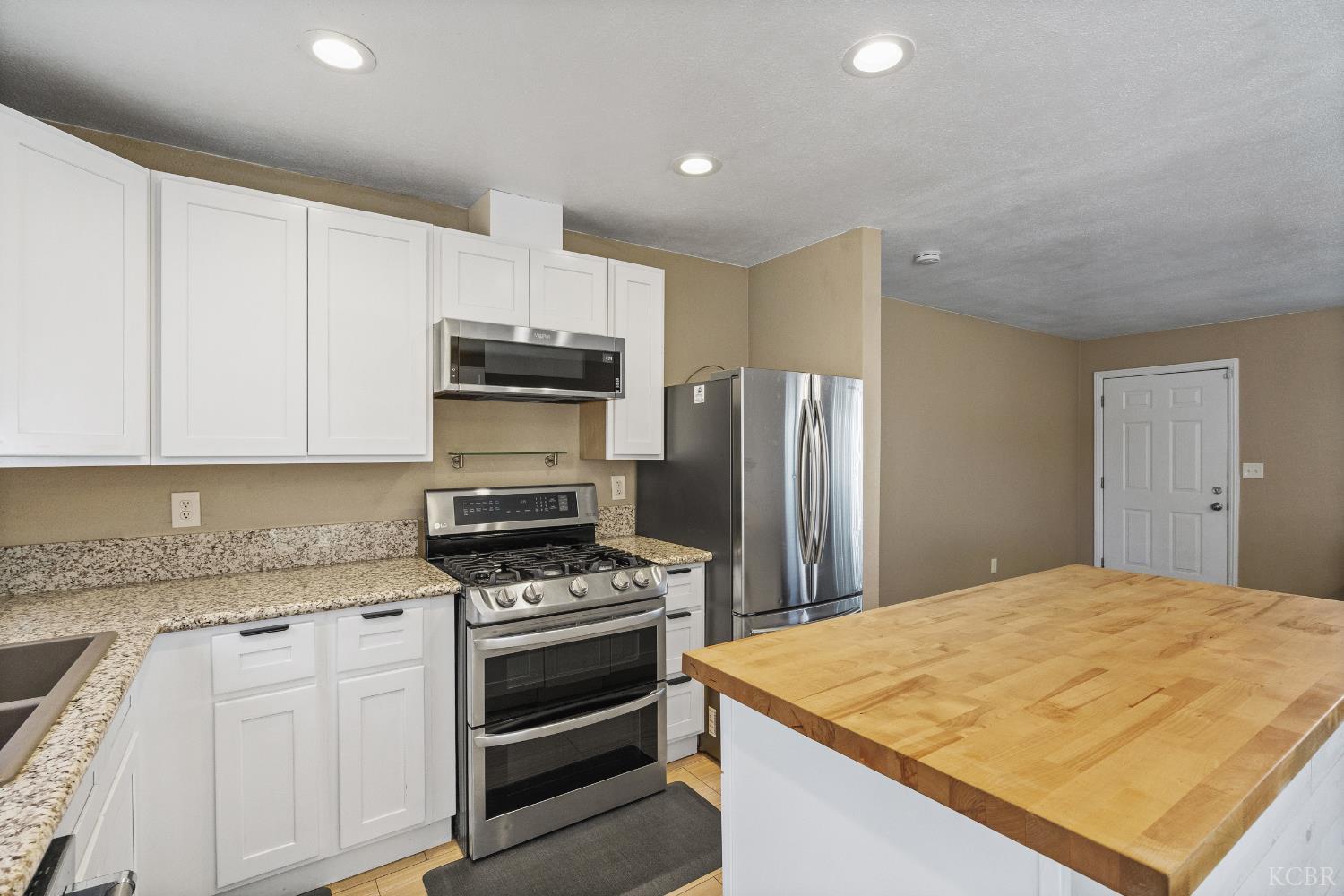 18213 SW Iowa Avenue, Lemoore, CA 93245