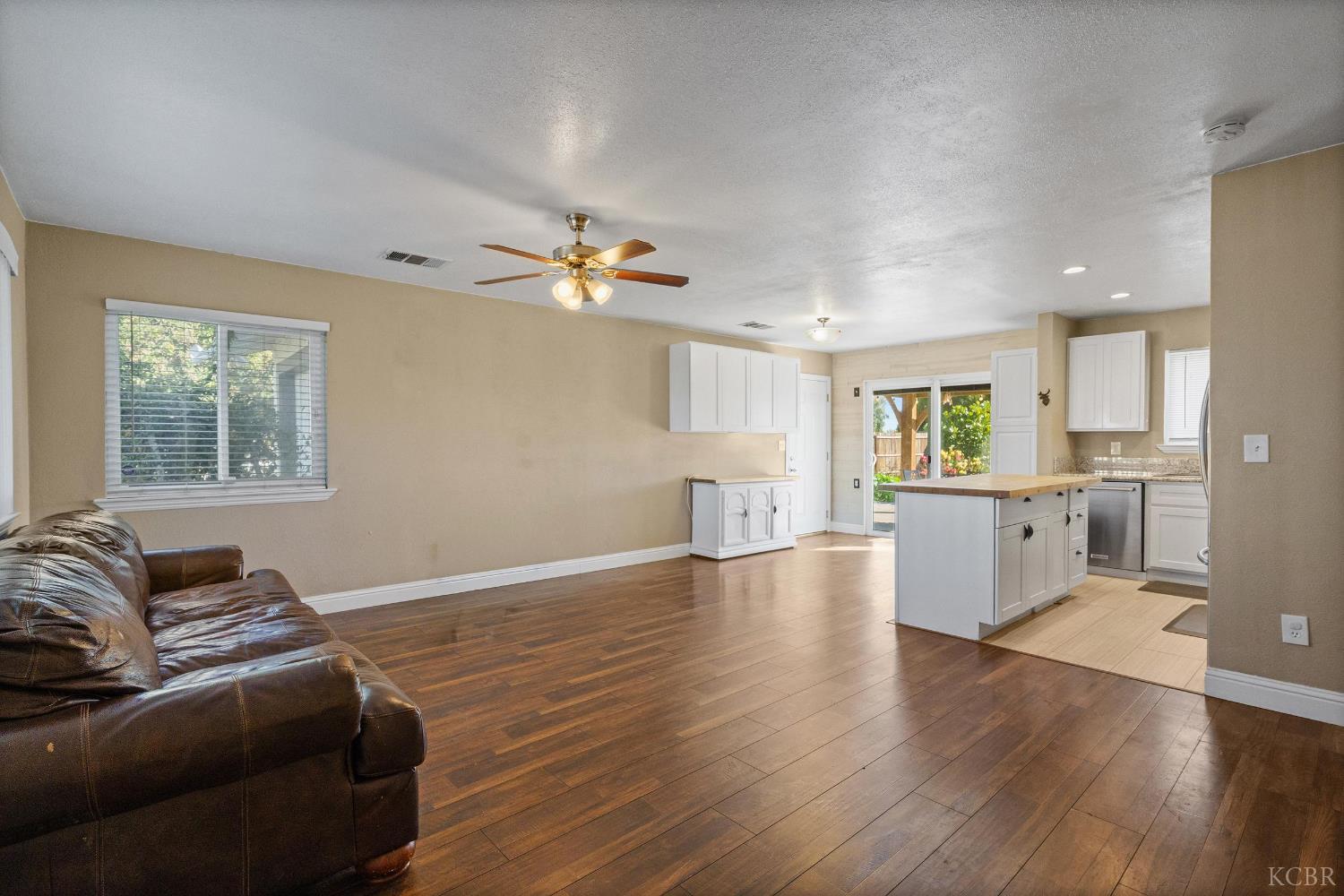 18213 SW Iowa Avenue, Lemoore, CA 93245