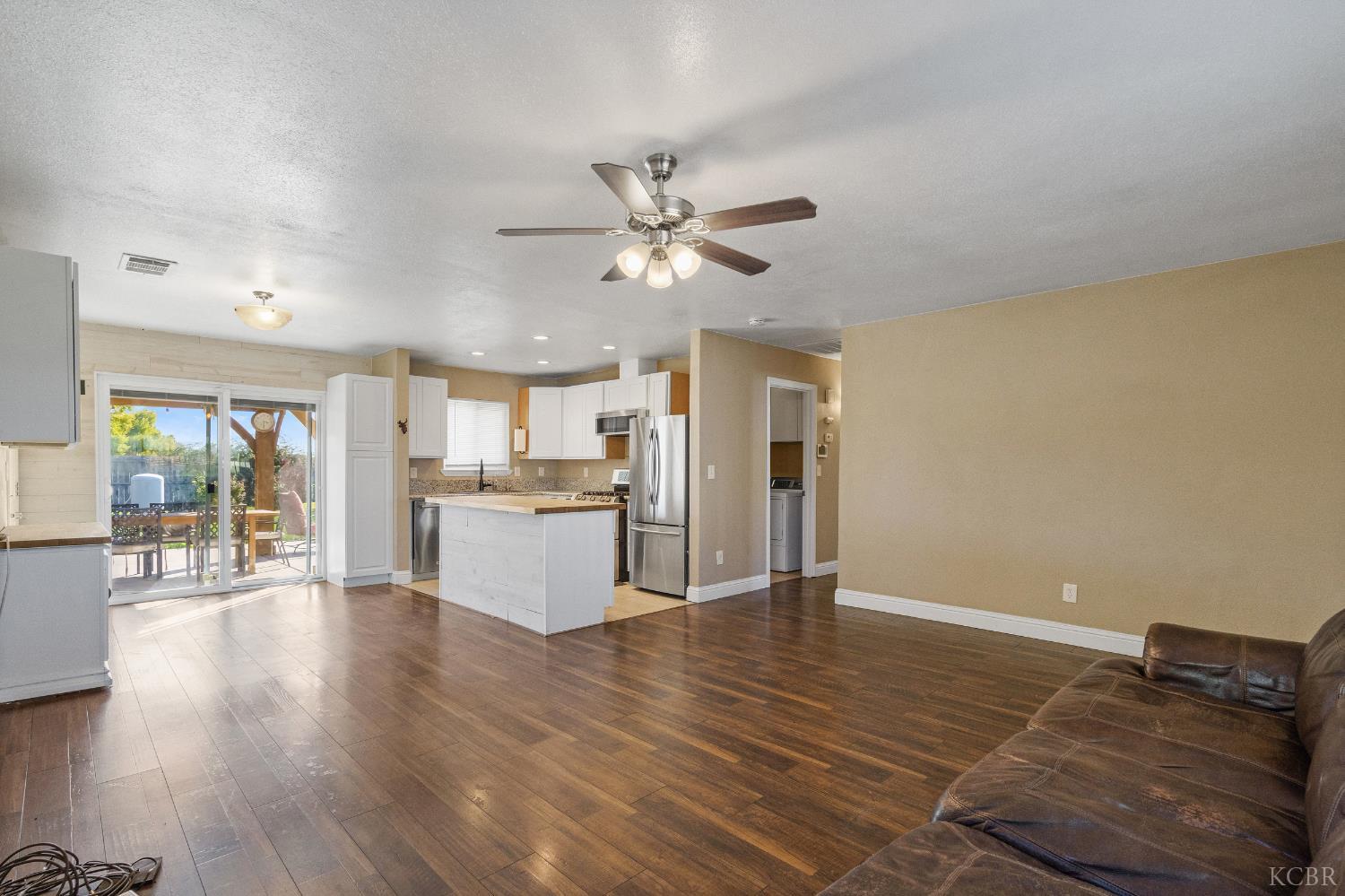 18213 SW Iowa Avenue, Lemoore, CA 93245