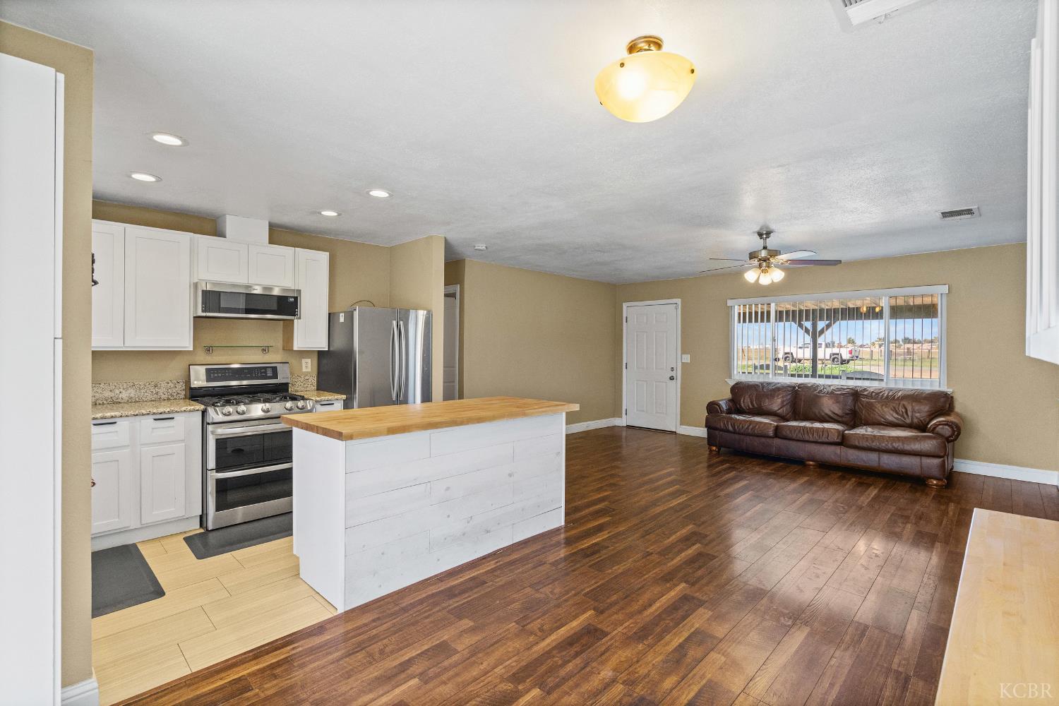 18213 SW Iowa Avenue, Lemoore, CA 93245