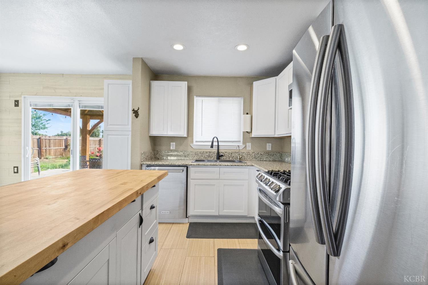 18213 SW Iowa Avenue, Lemoore, CA 93245