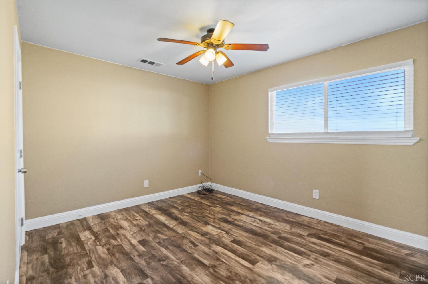 18213 SW Iowa Avenue, Lemoore, CA 93245