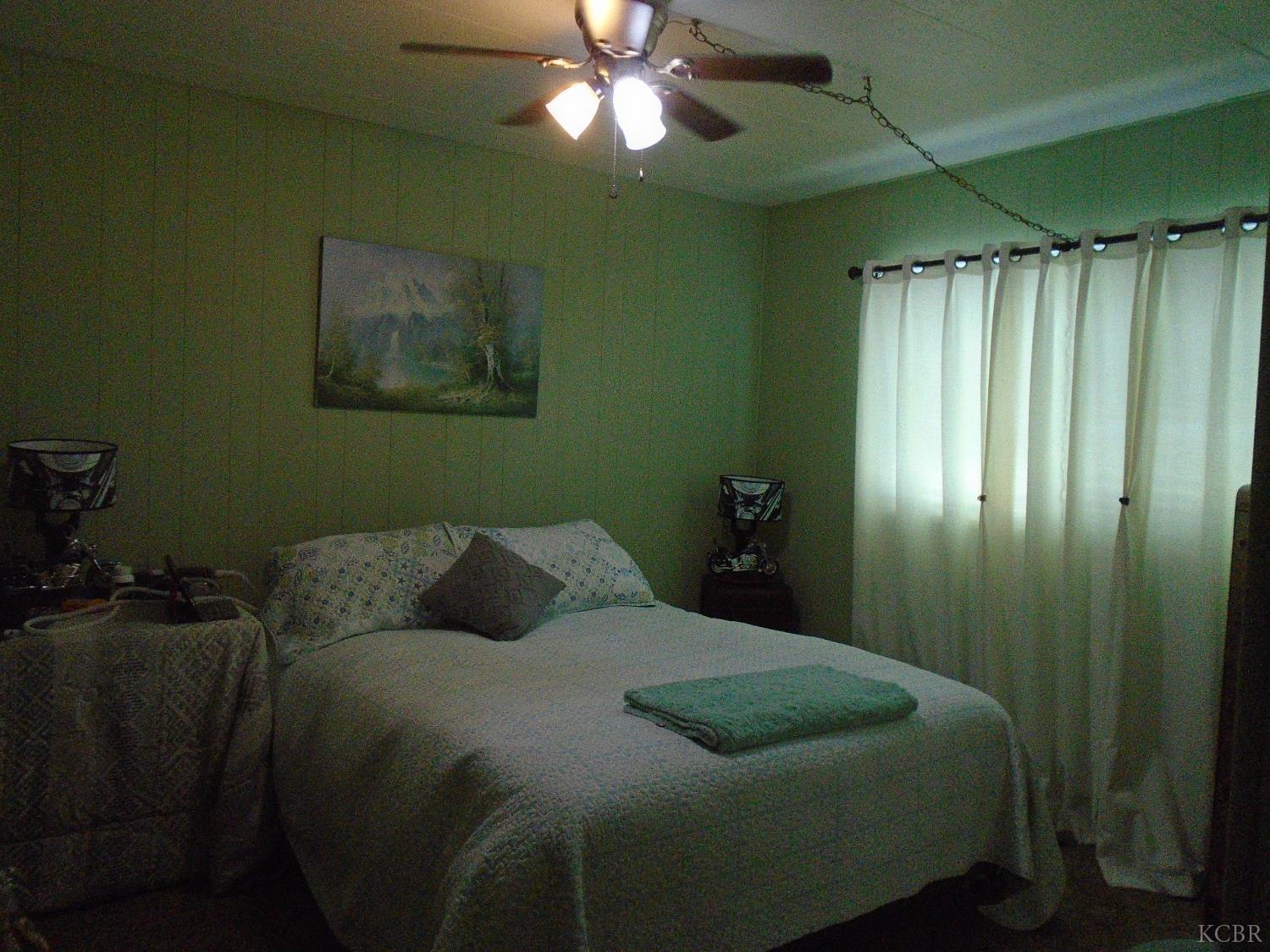 852 #2 E Grangeville Spc 2 Blvd, Hanford, CA 93230