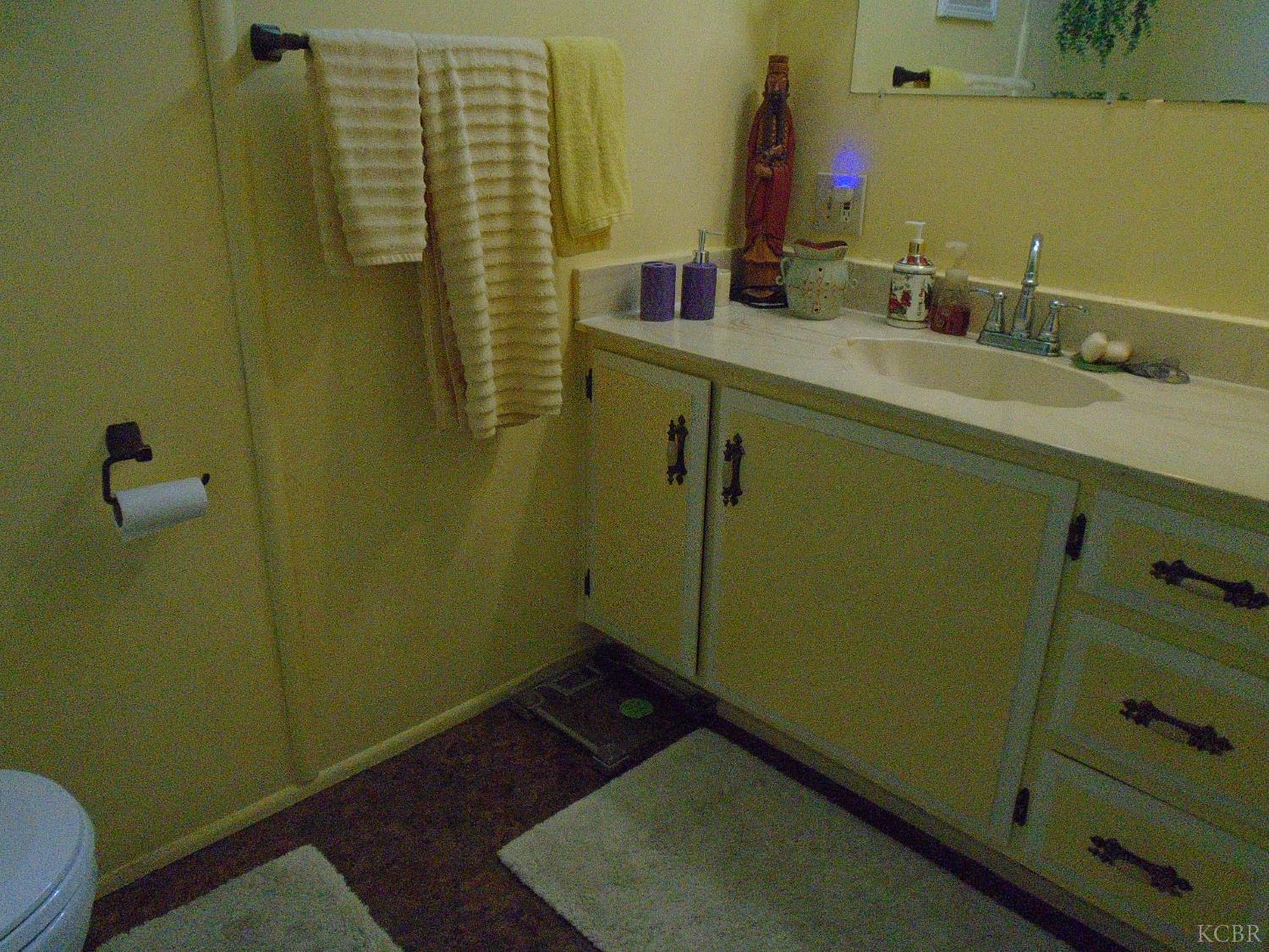 852 #2 E Grangeville Spc 2 Blvd, Hanford, CA 93230