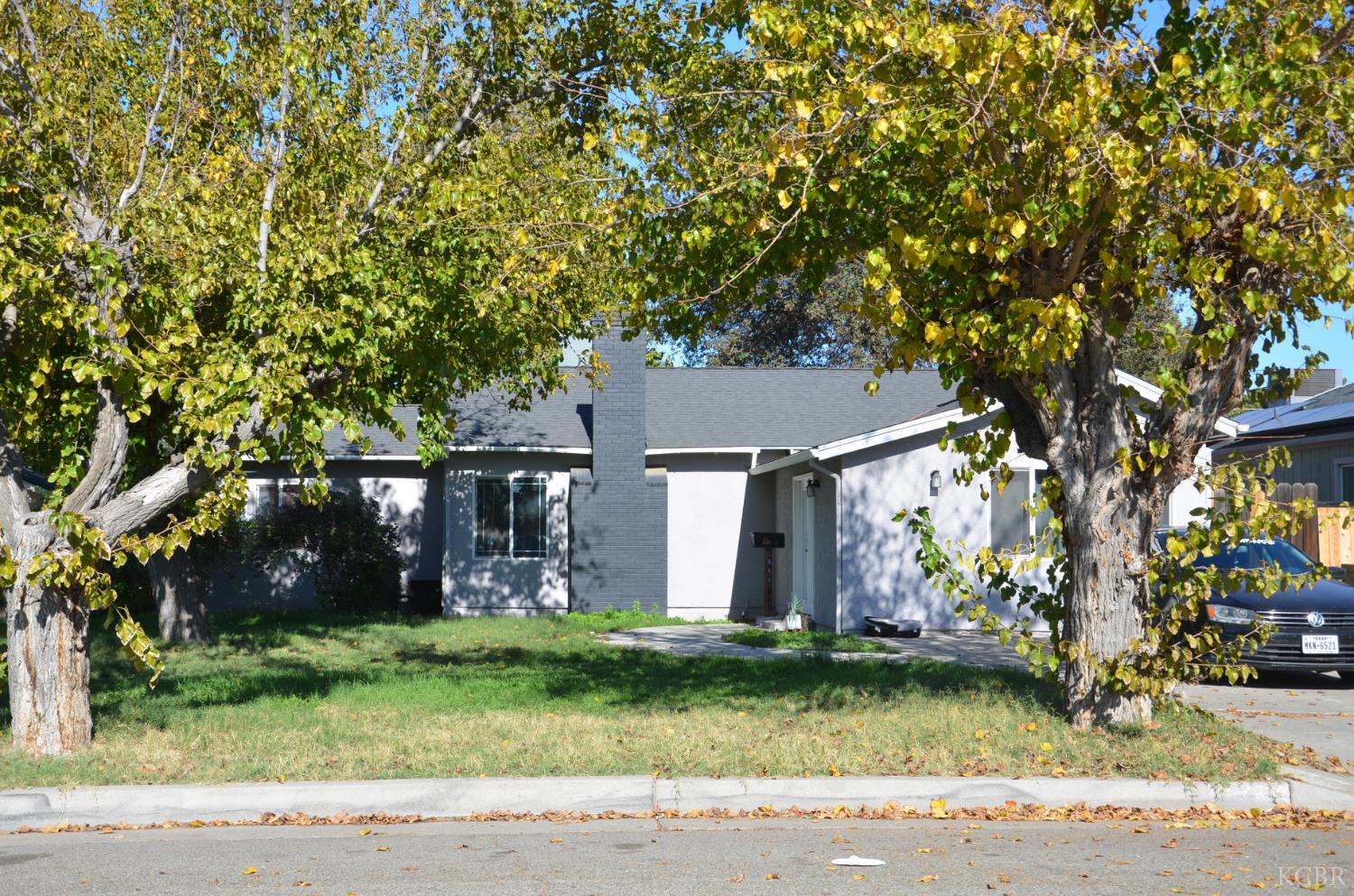 648 B St, Lemoore, CA 93245