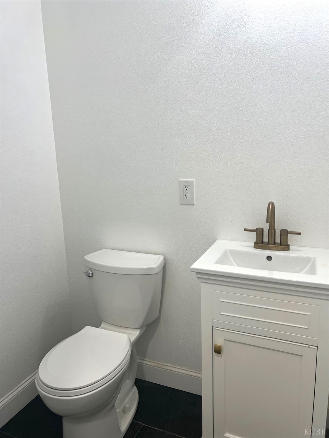 1021 Claire Ave, Corcoran, CA 93212