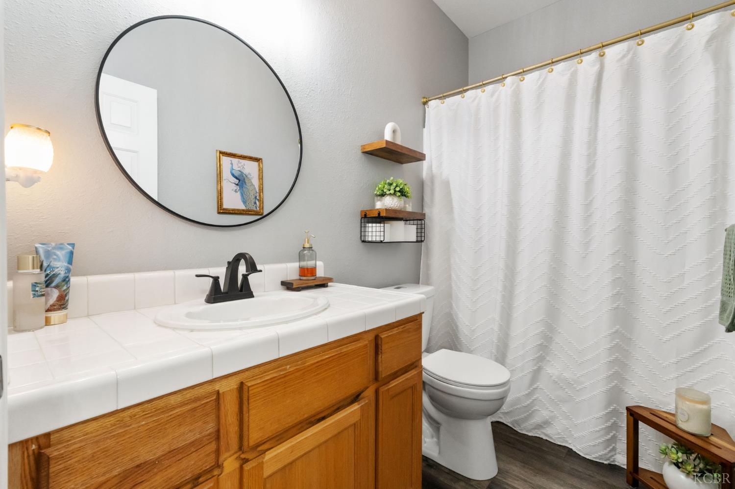 711 N Sacramento St, Tulare, CA 93274