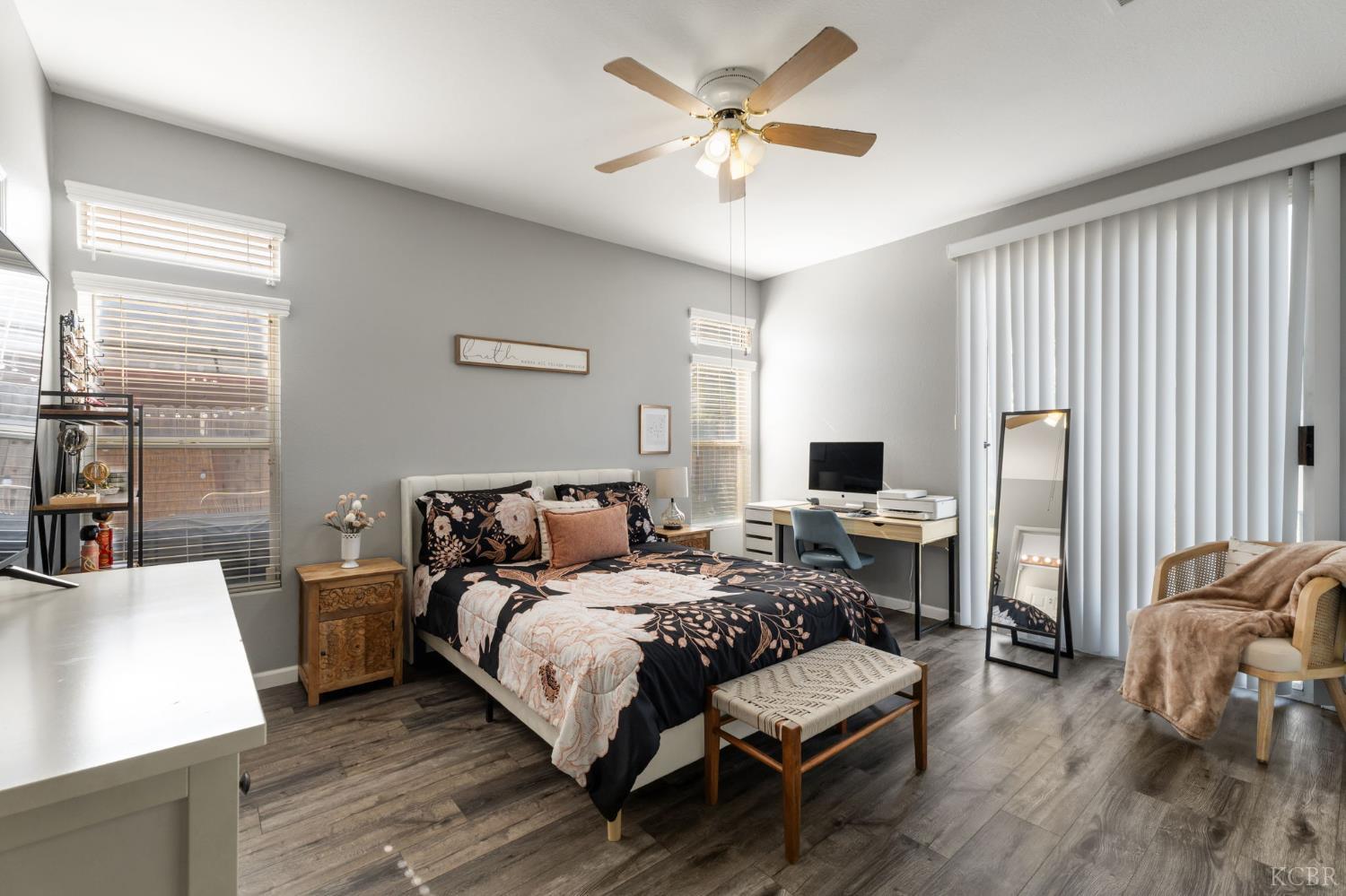 711 N Sacramento St, Tulare, CA 93274