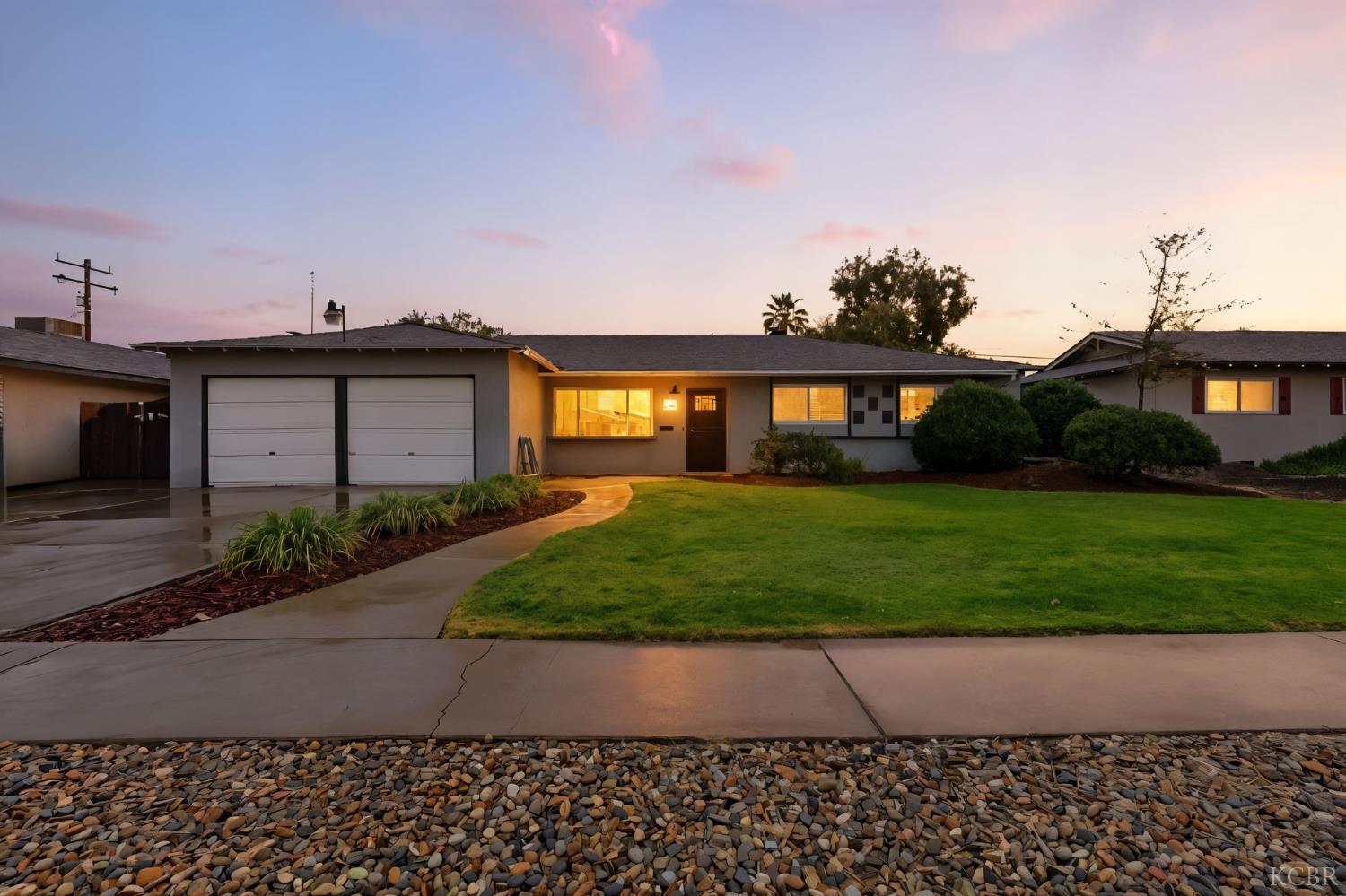 244 E Earl Way, Hanford, CA 93230