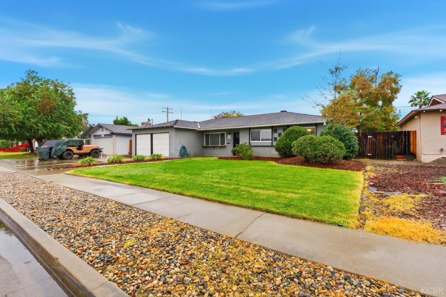 244 E Earl Way, Hanford, CA 93230