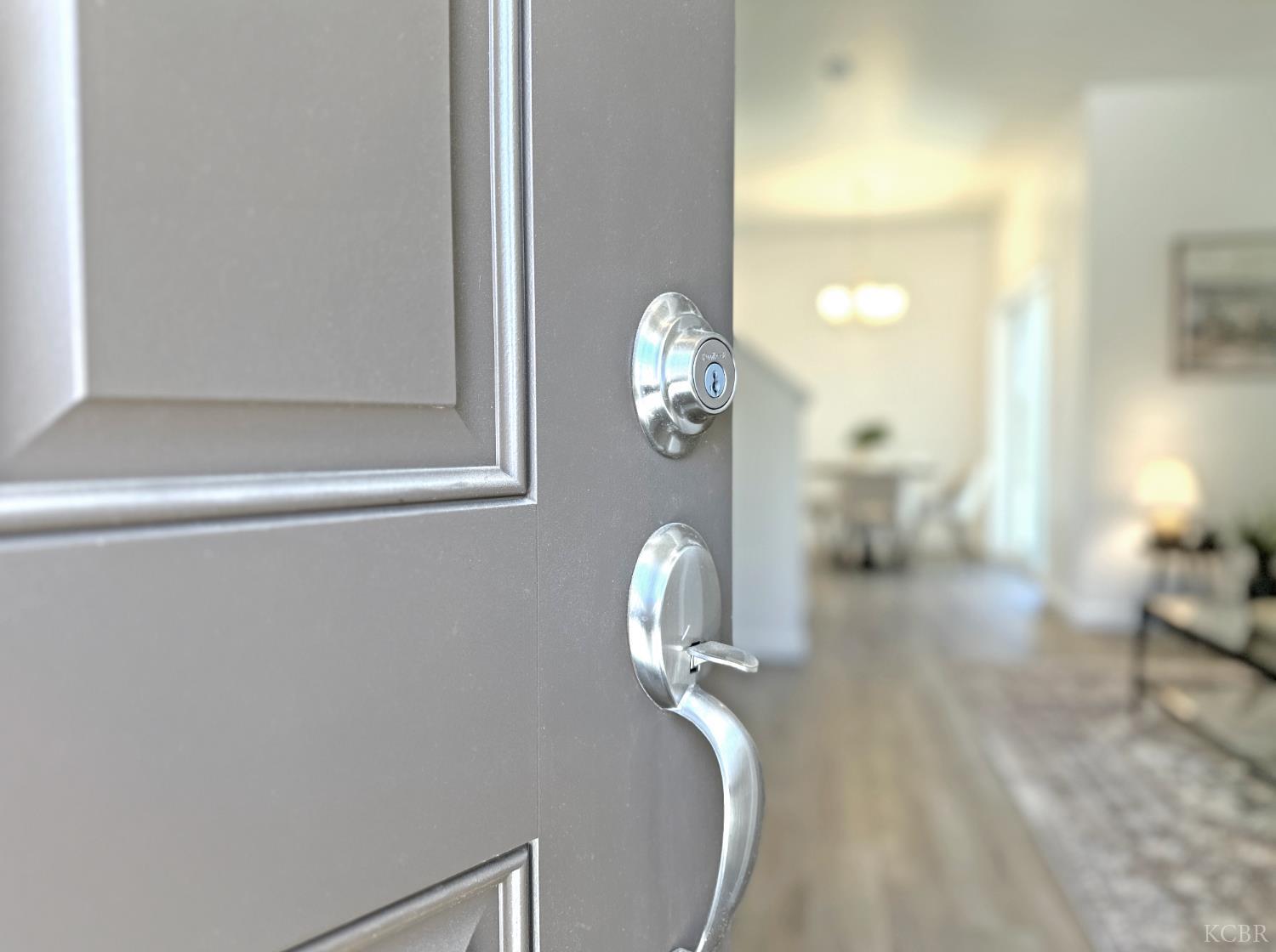 1057 Buena Vista Ln, Hanford, CA 93230