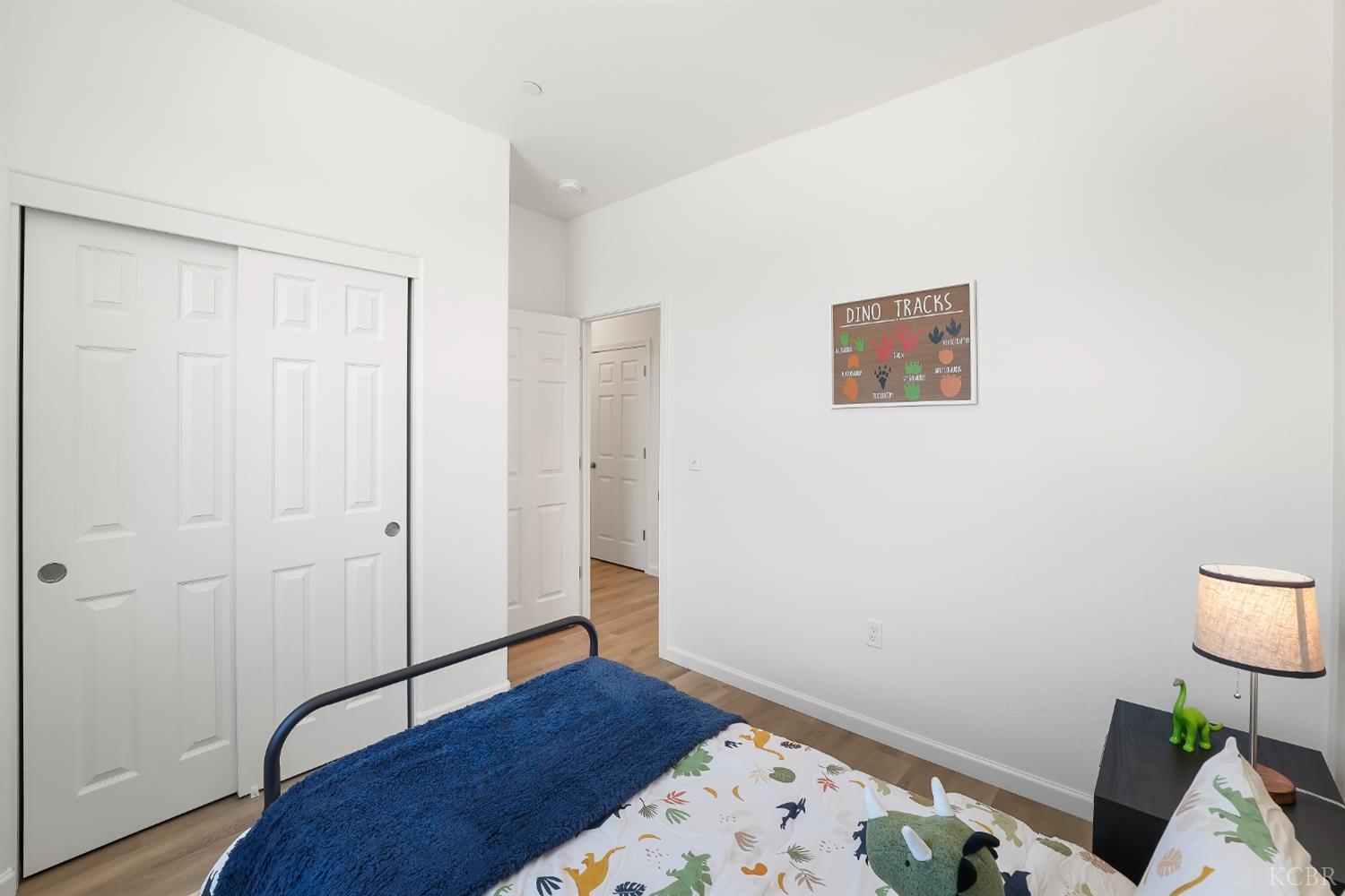 1057 Buena Vista Ln, Hanford, CA 93230