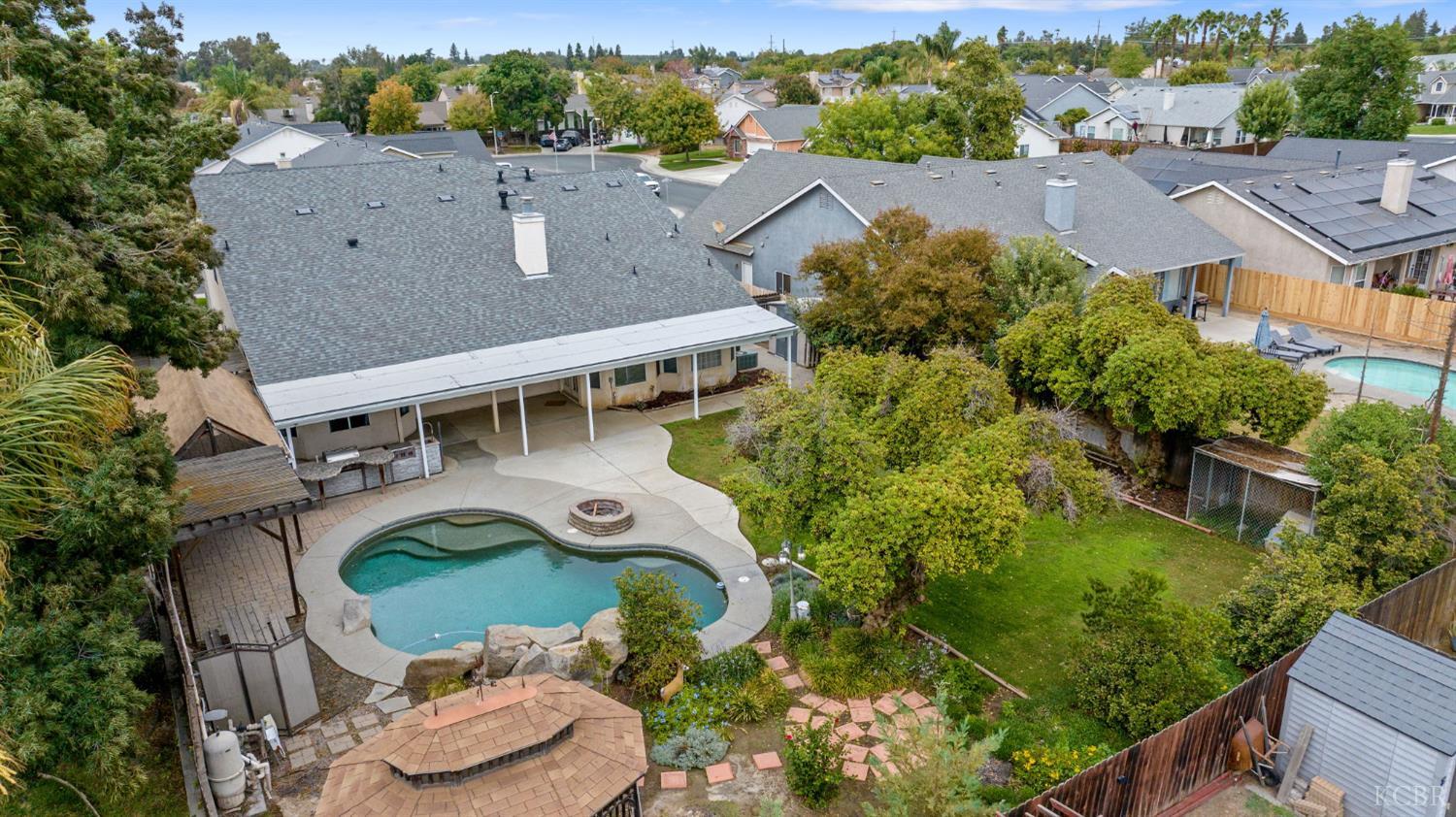 927 W Saffron St, Hanford, CA 93230