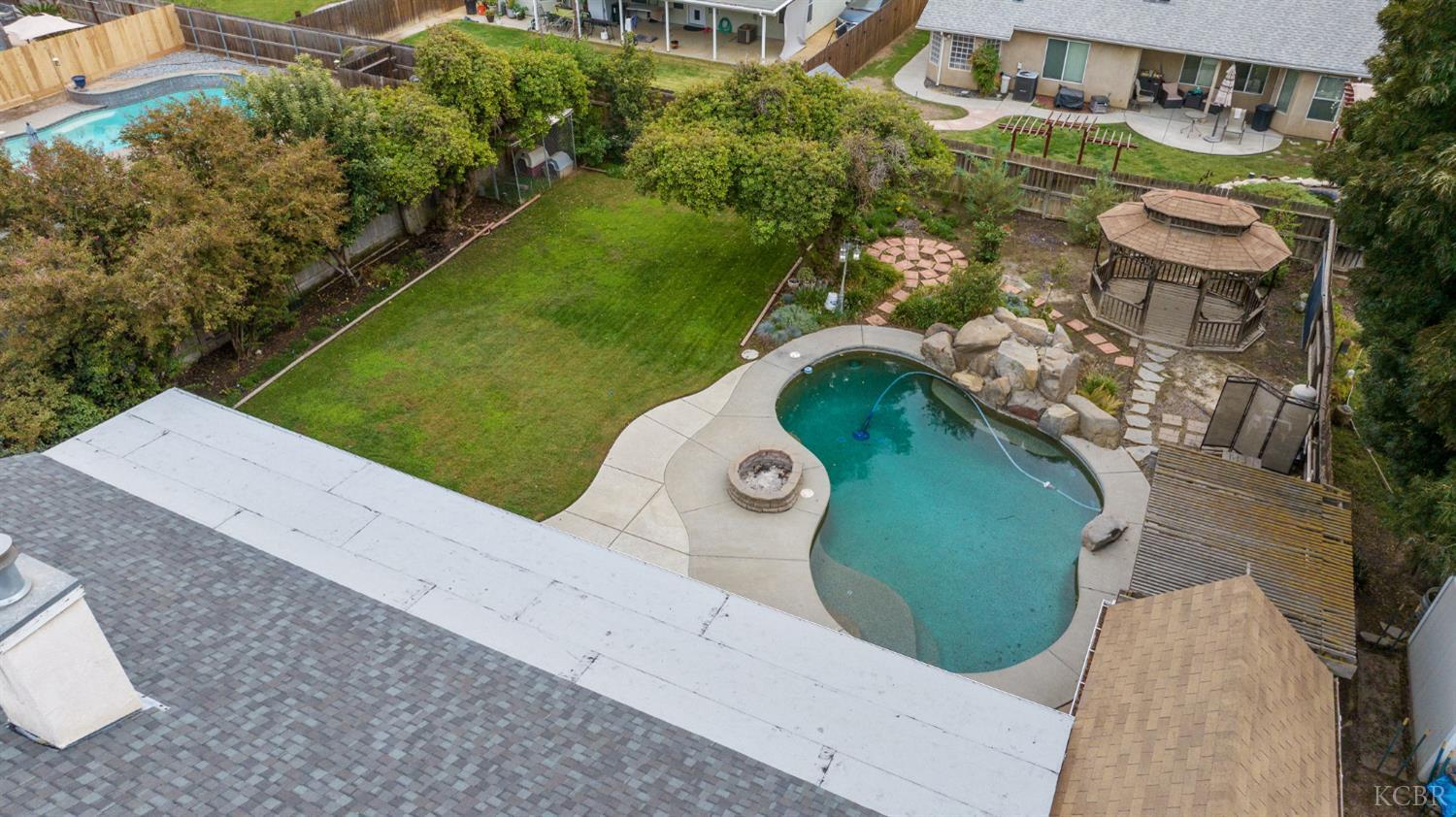 927 W Saffron St, Hanford, CA 93230