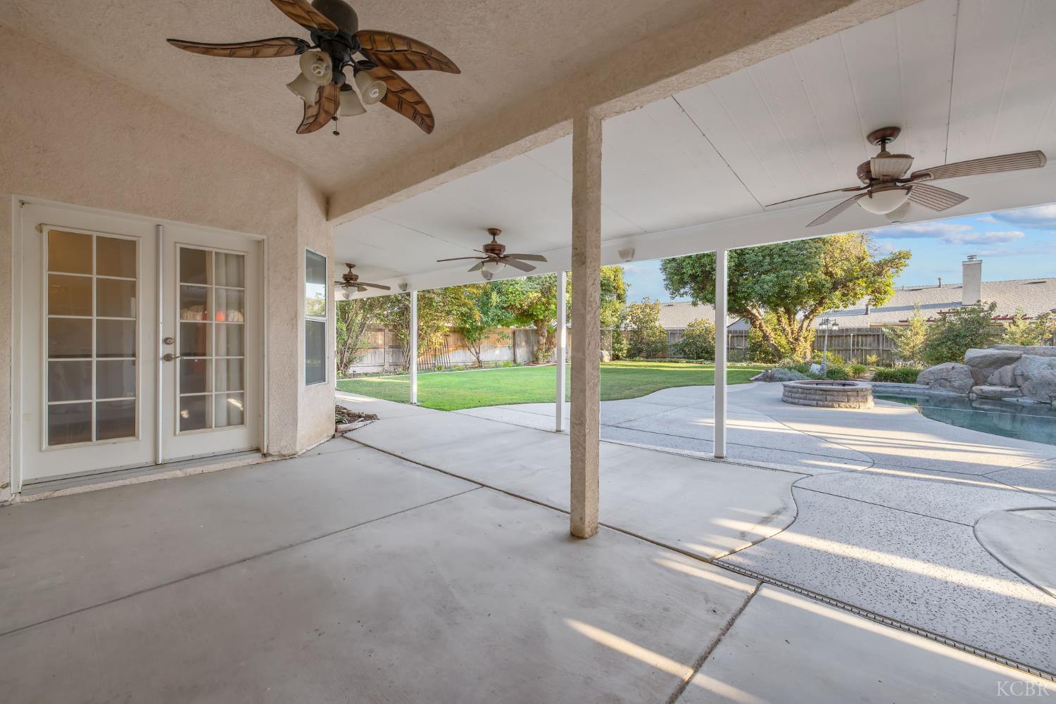 927 W Saffron St, Hanford, CA 93230