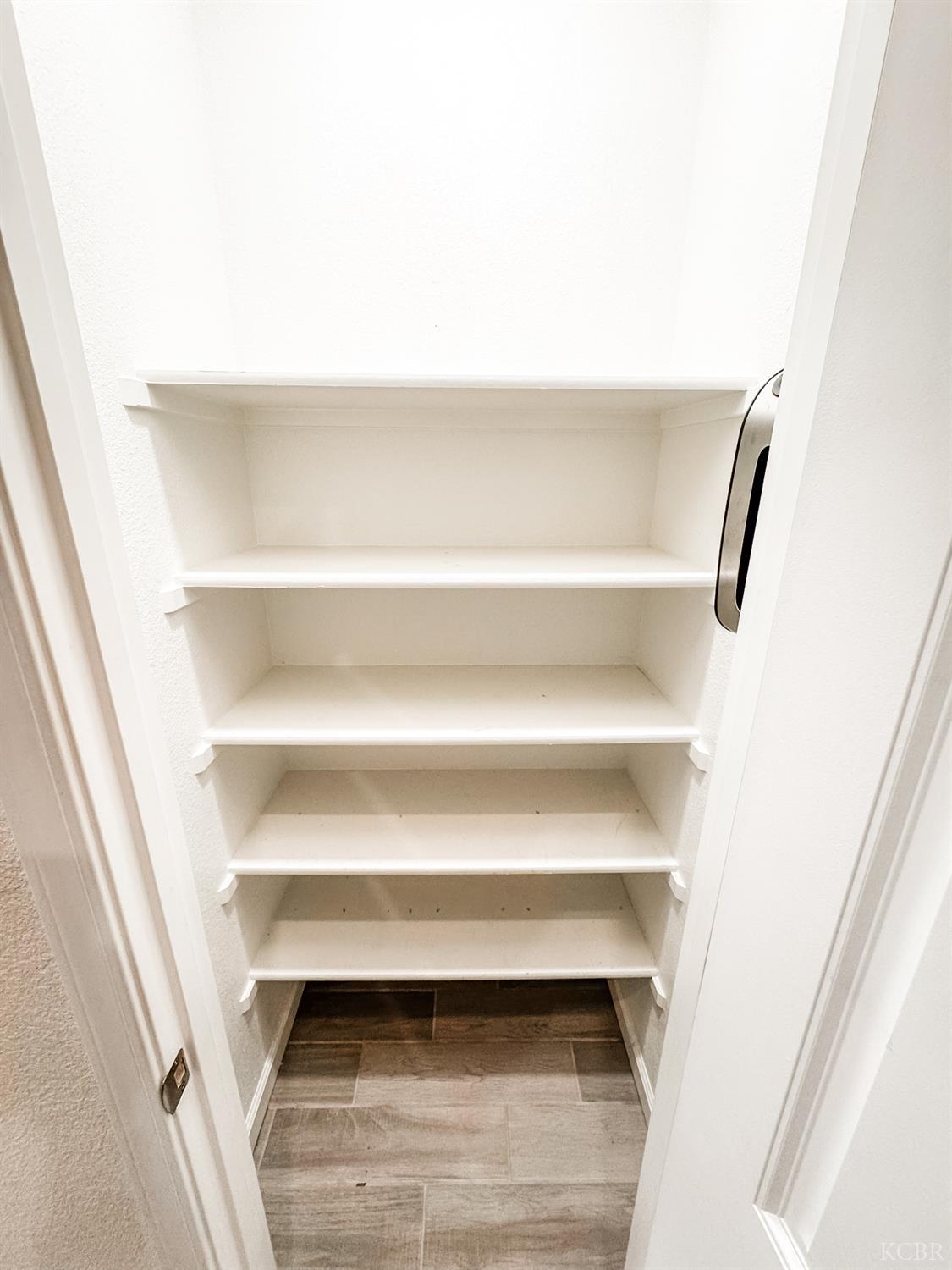 2025 Madeline Dr, Hanford, CA 93230