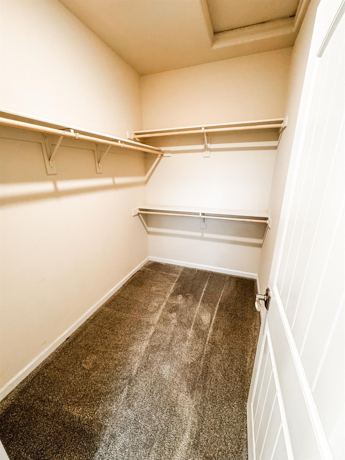 2025 Madeline Dr, Hanford, CA 93230