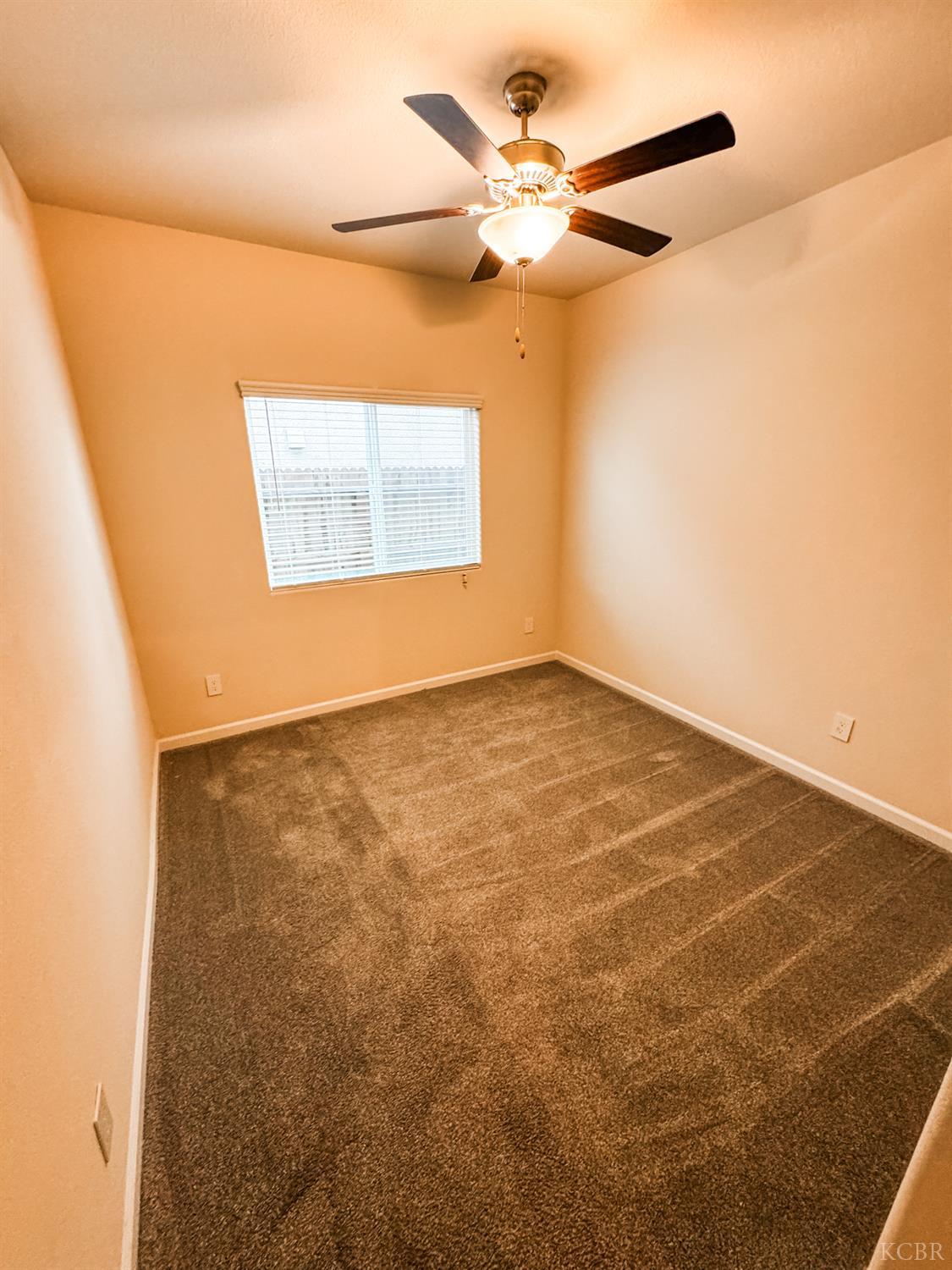 2025 Madeline Dr, Hanford, CA 93230