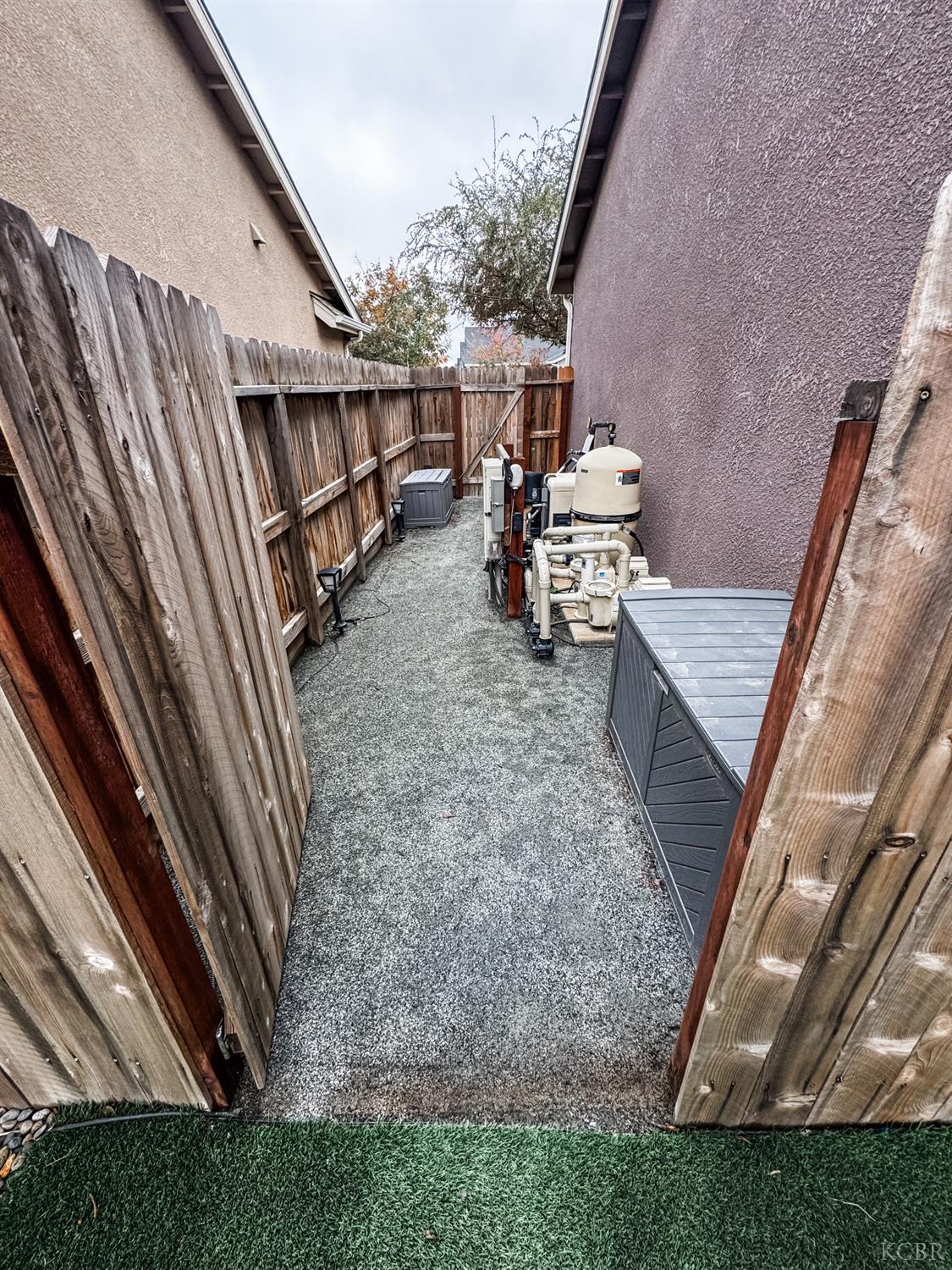 2025 Madeline Dr, Hanford, CA 93230