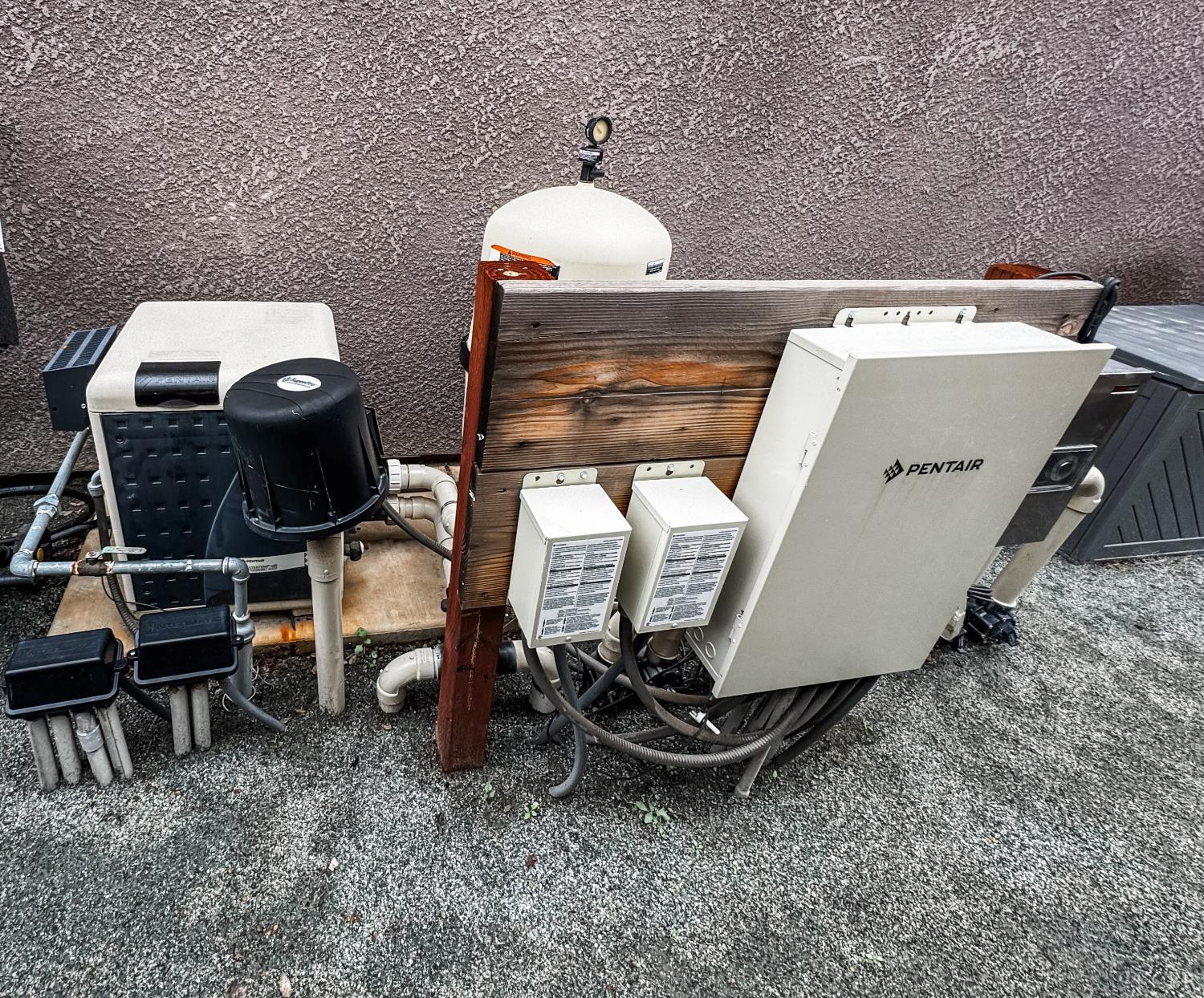 2025 Madeline Dr, Hanford, CA 93230