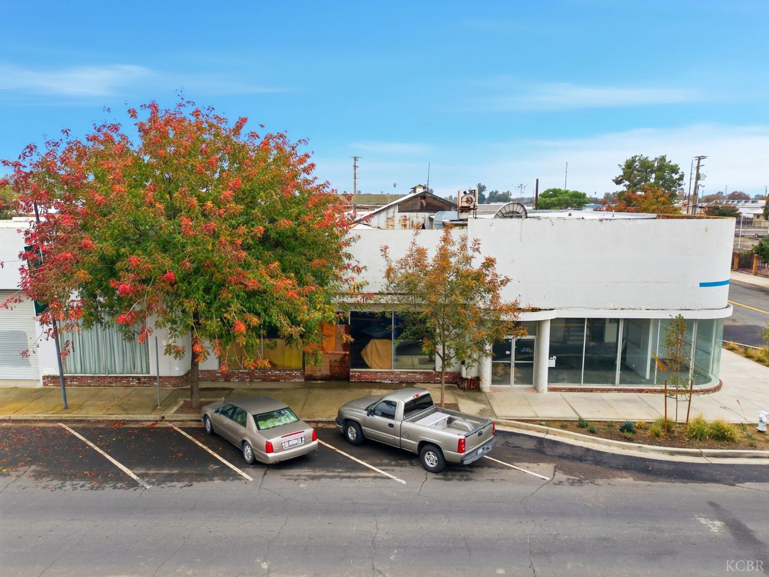 203 E 7th St, Hanford, CA 93230