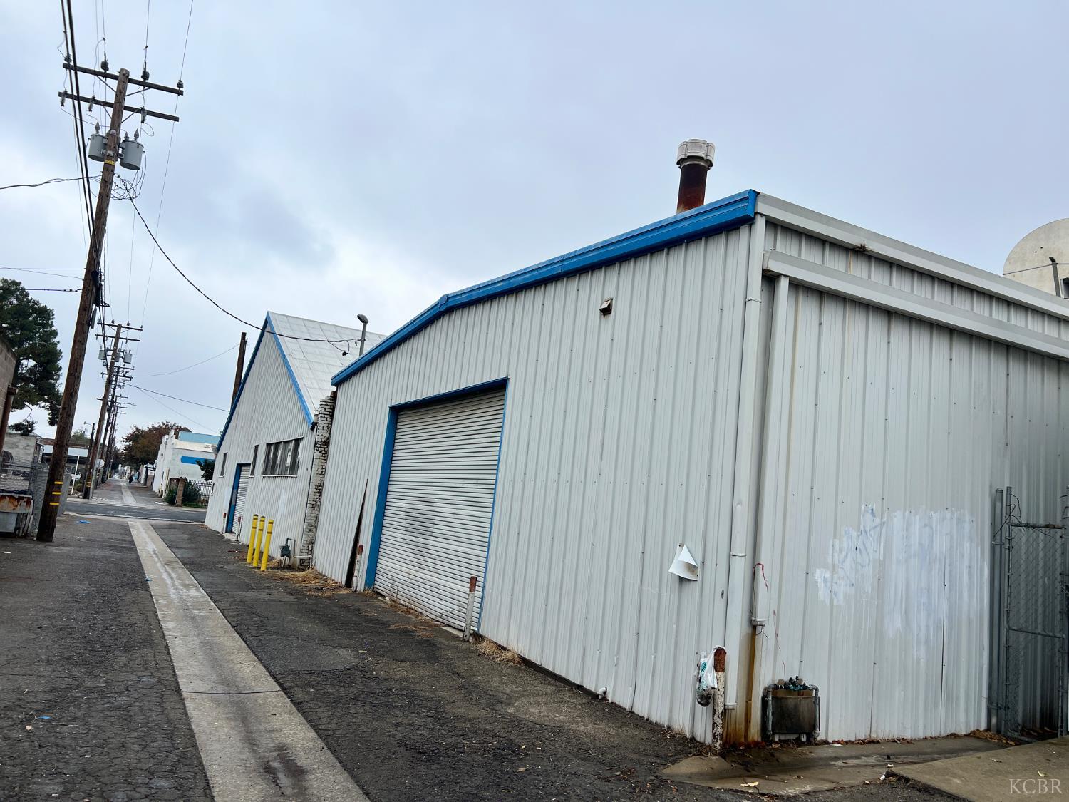 203 E 7th St, Hanford, CA 93230