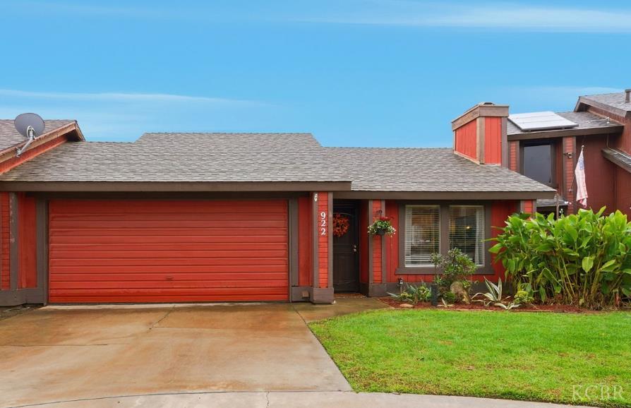 922 E Oakridge Ave, Visalia, CA 93292