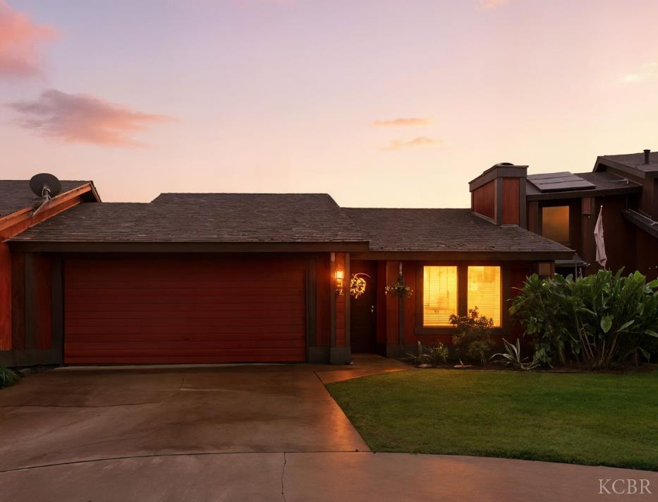 922 E Oakridge Ave, Visalia, CA 93292