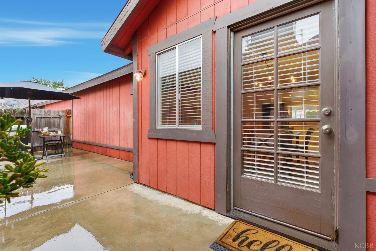 922 E Oakridge Ave, Visalia, CA 93292