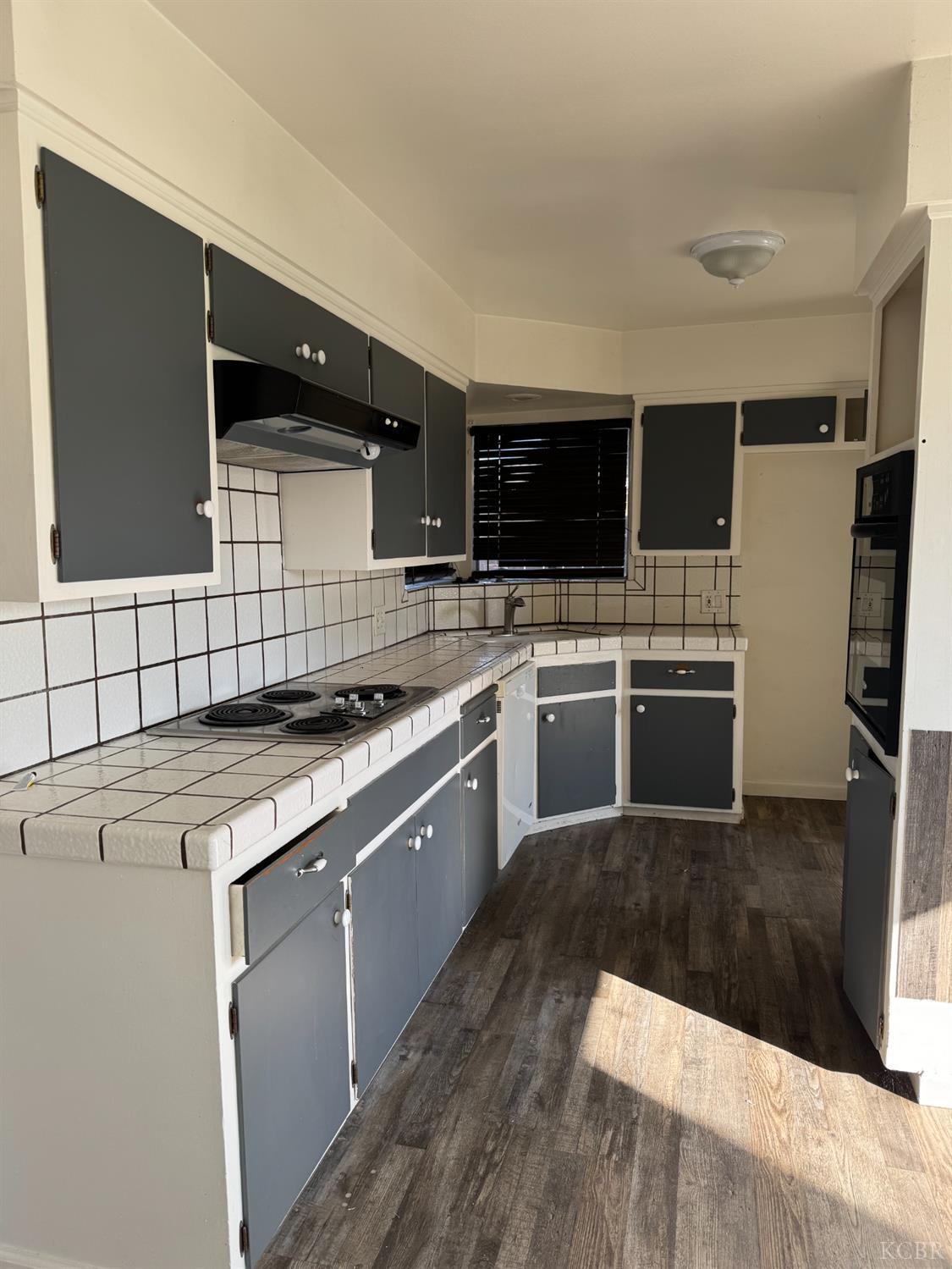 315 W Glendale Ave, Lemoore, CA 93245