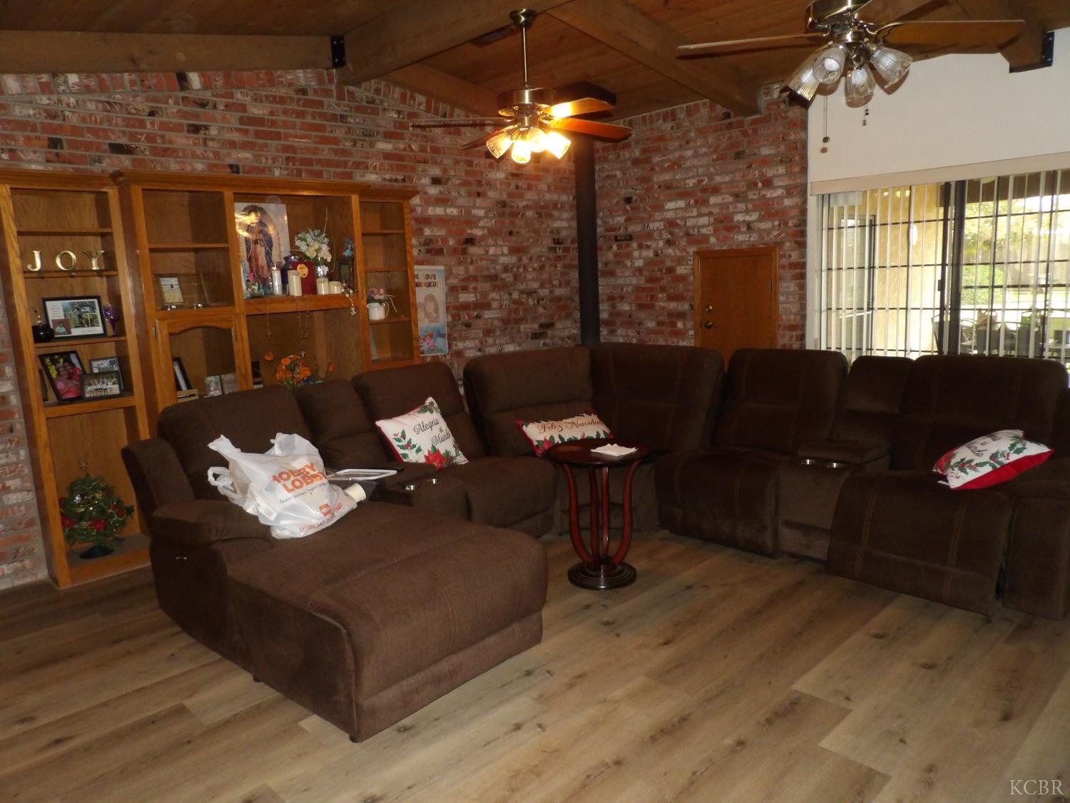 495 Ash St, Lemoore, CA 93245