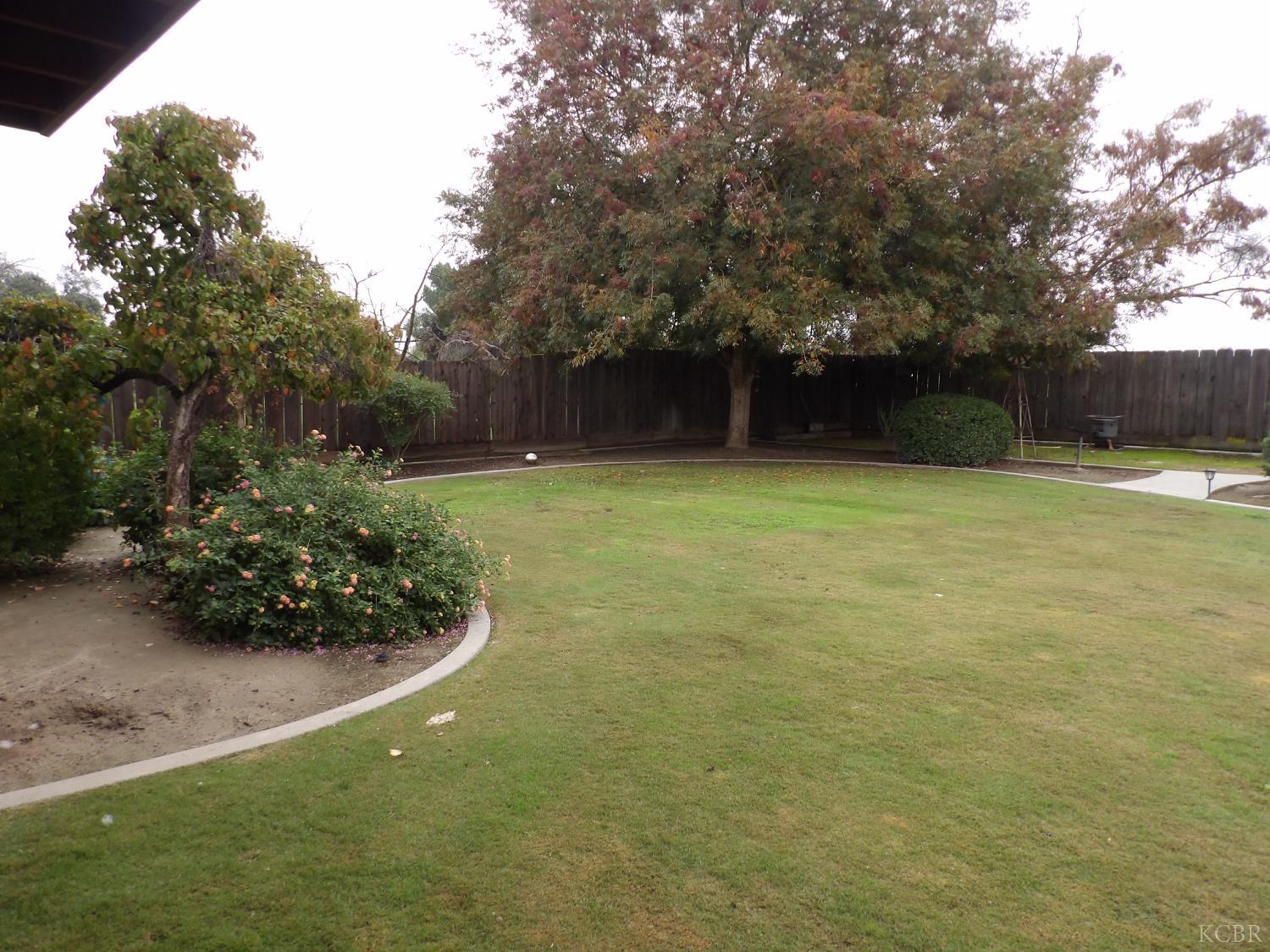 495 Ash St, Lemoore, CA 93245