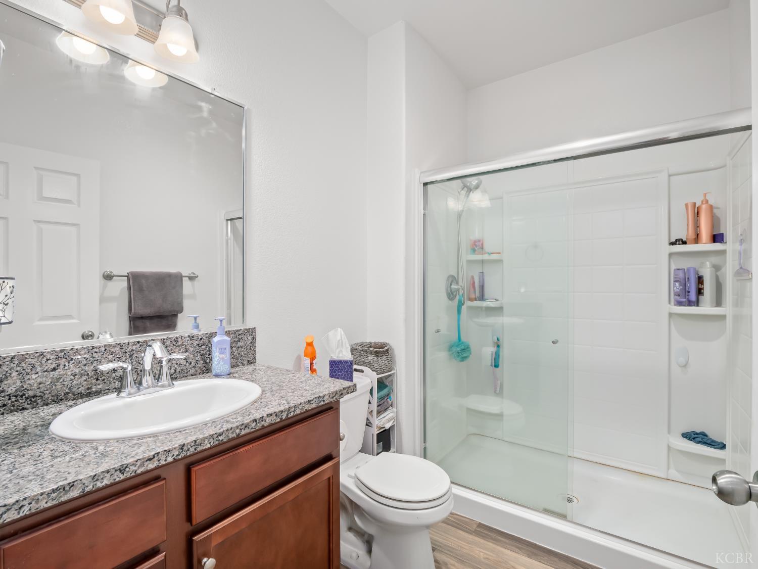 425 Karen Ave, Kerman, CA 93630