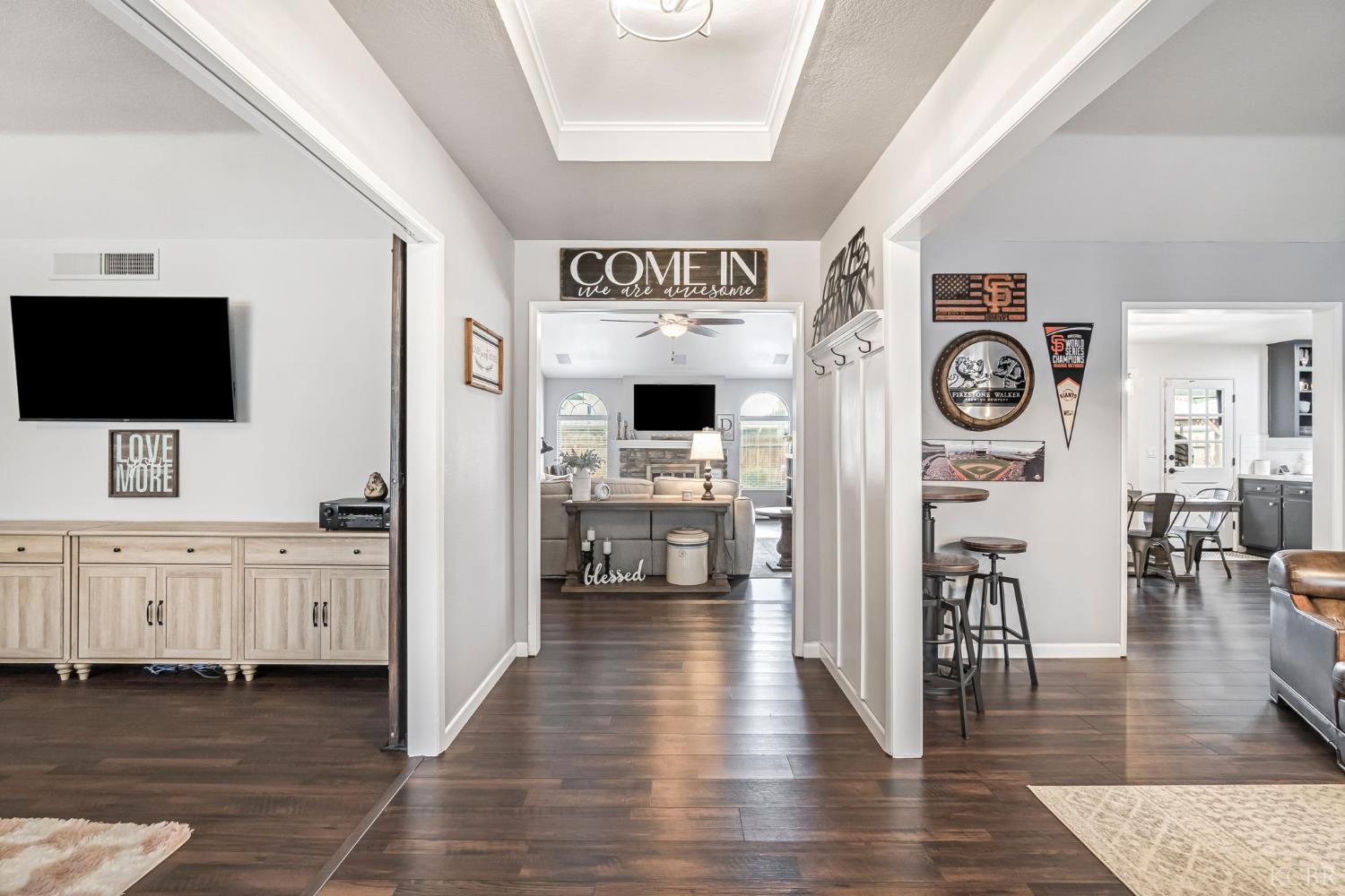 2957 Aspen St, Hanford, CA 93230