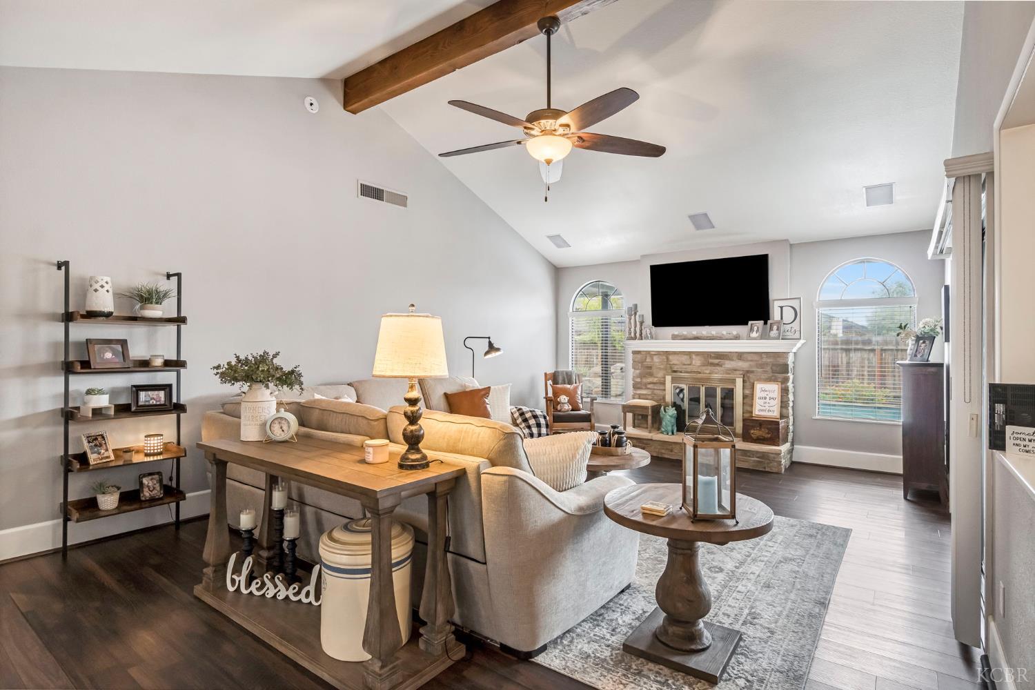 2957 Aspen St, Hanford, CA 93230