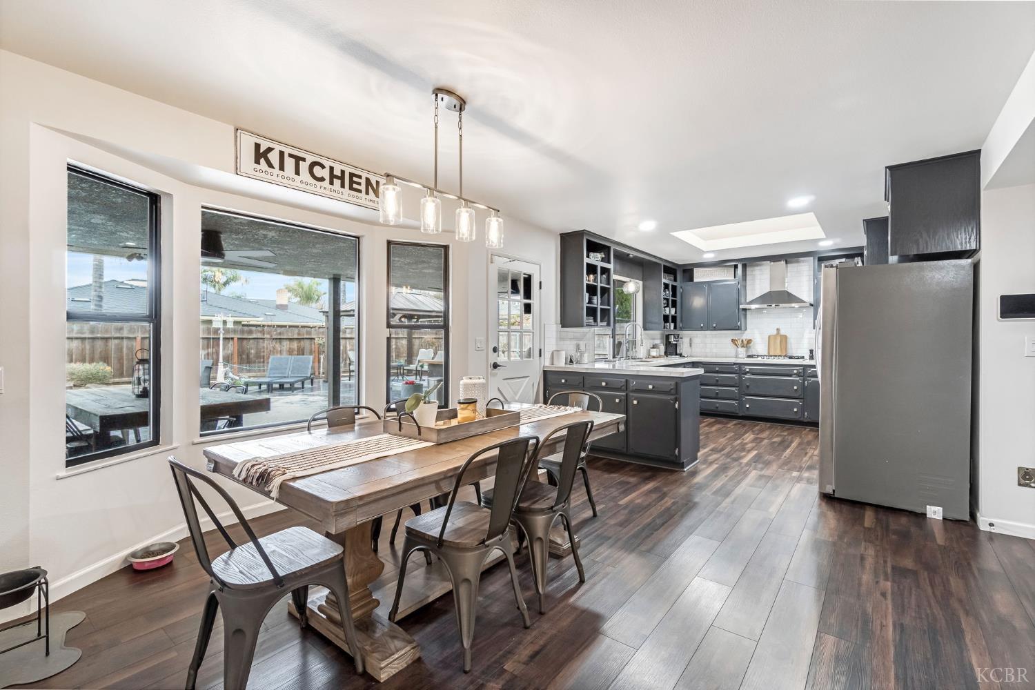 2957 Aspen St, Hanford, CA 93230