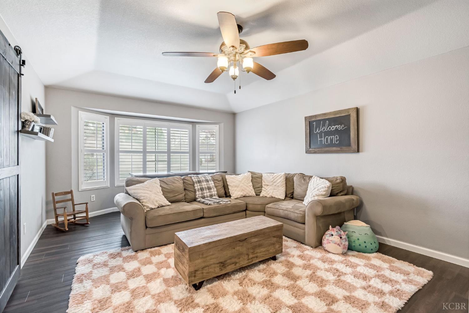 2957 Aspen St, Hanford, CA 93230