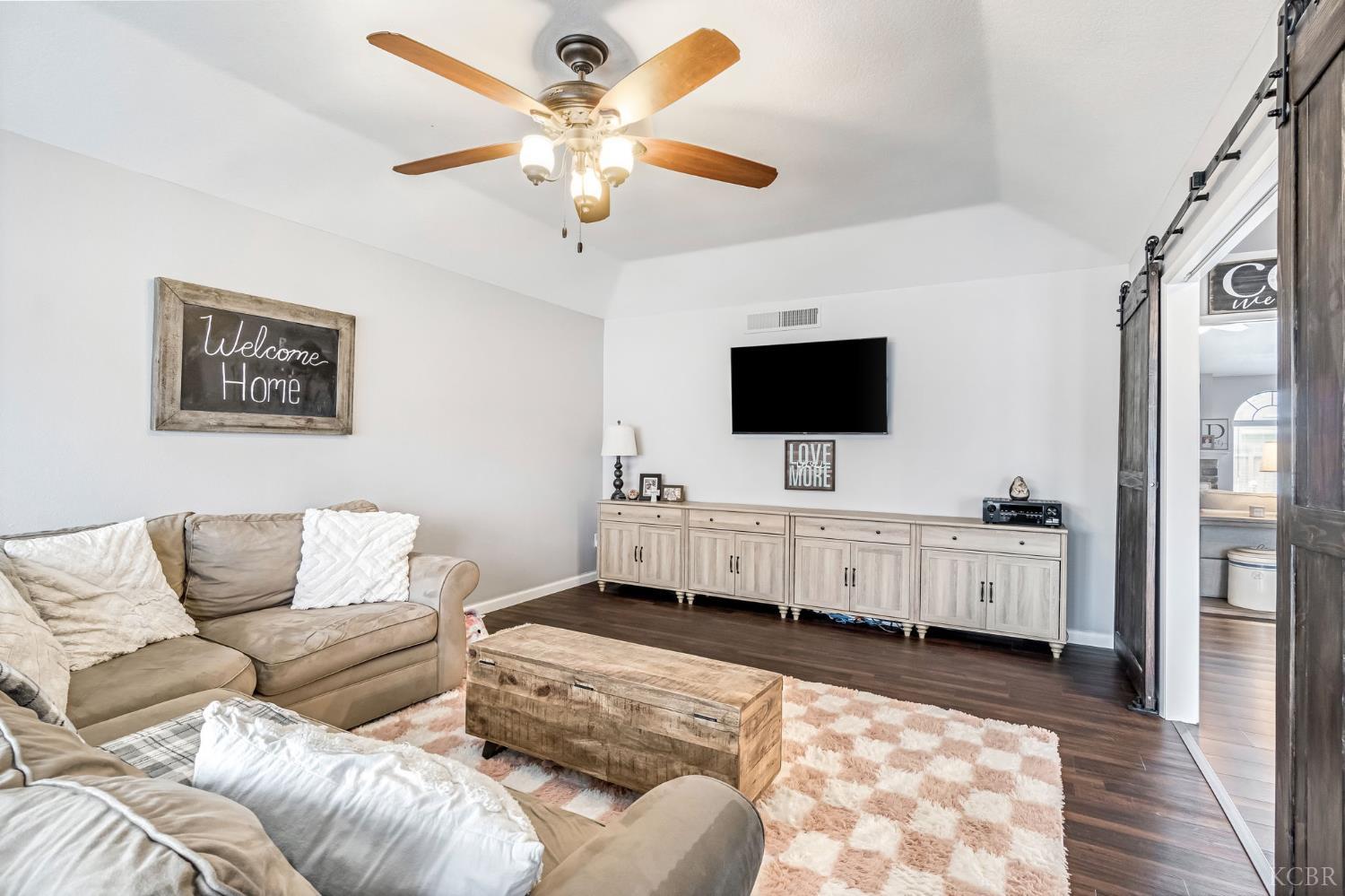 2957 Aspen St, Hanford, CA 93230