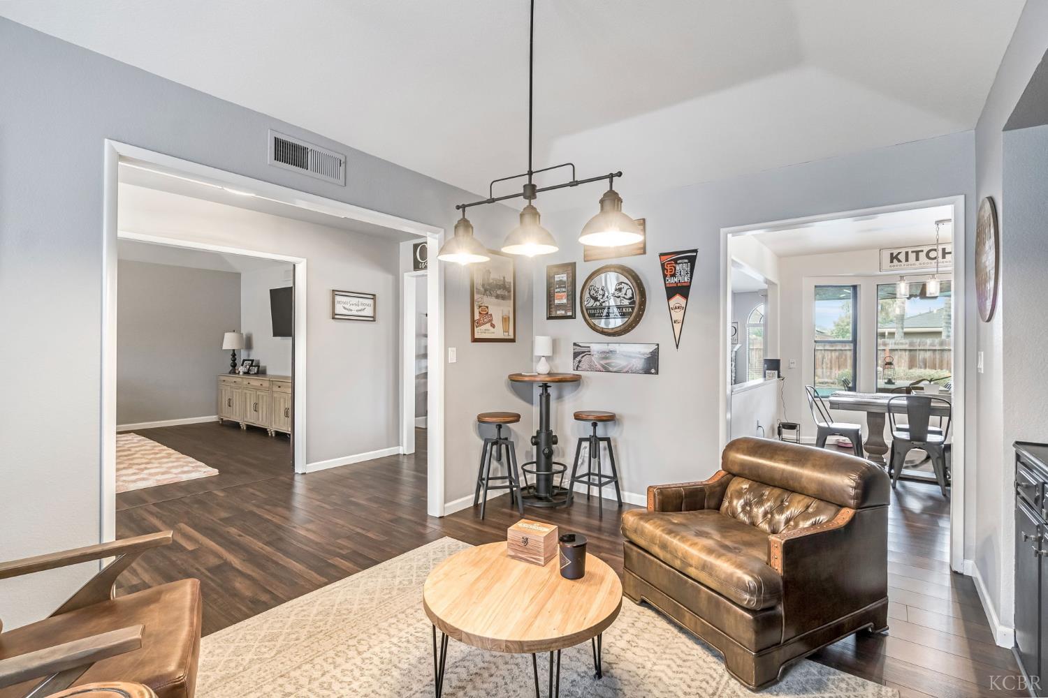 2957 Aspen St, Hanford, CA 93230