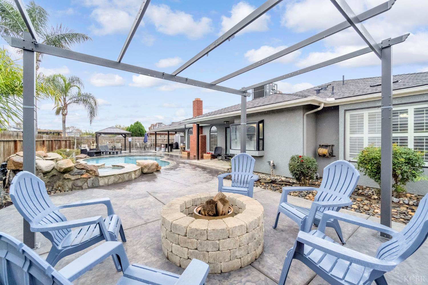 2957 Aspen St, Hanford, CA 93230