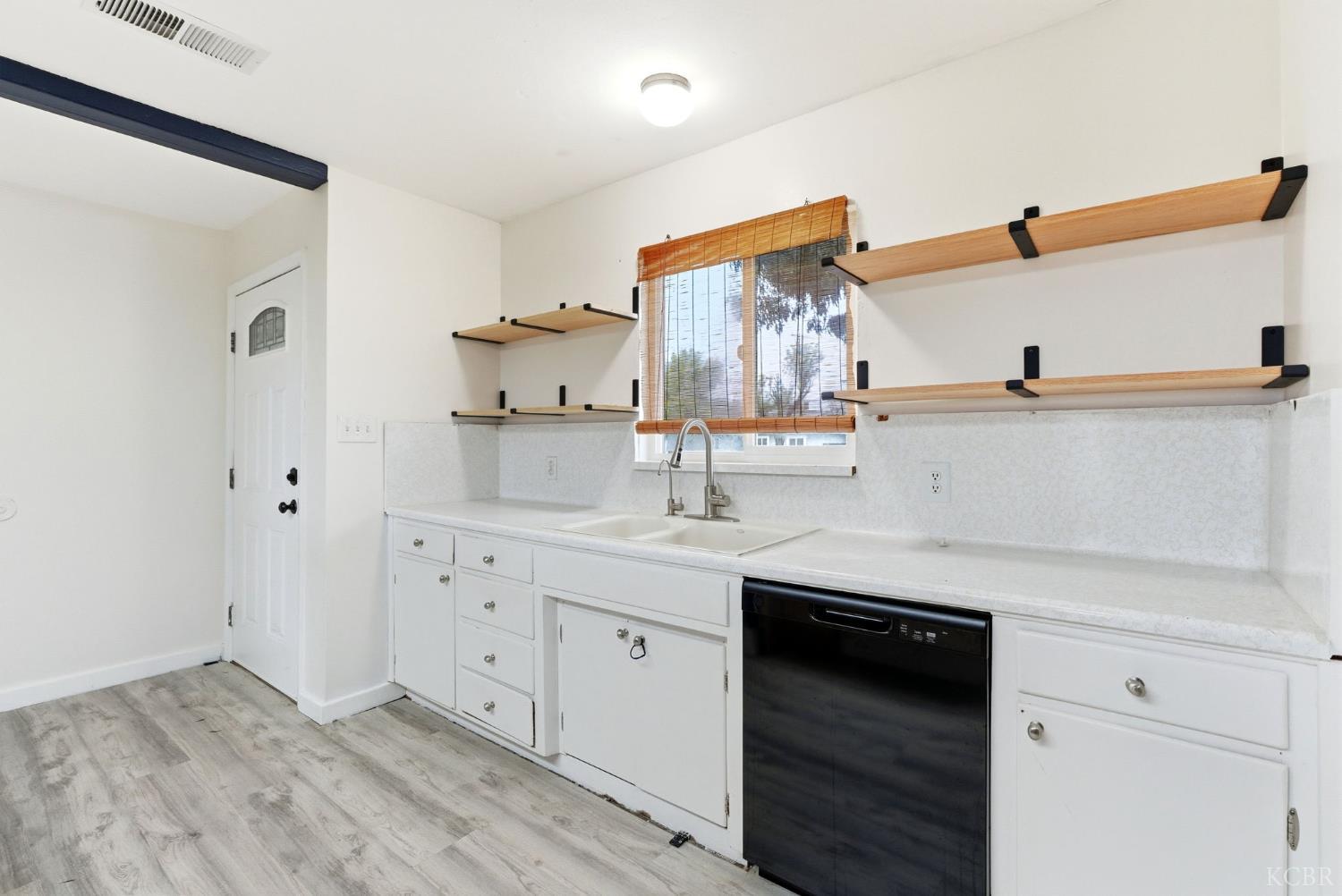 10139 David St, Hanford, CA 93230