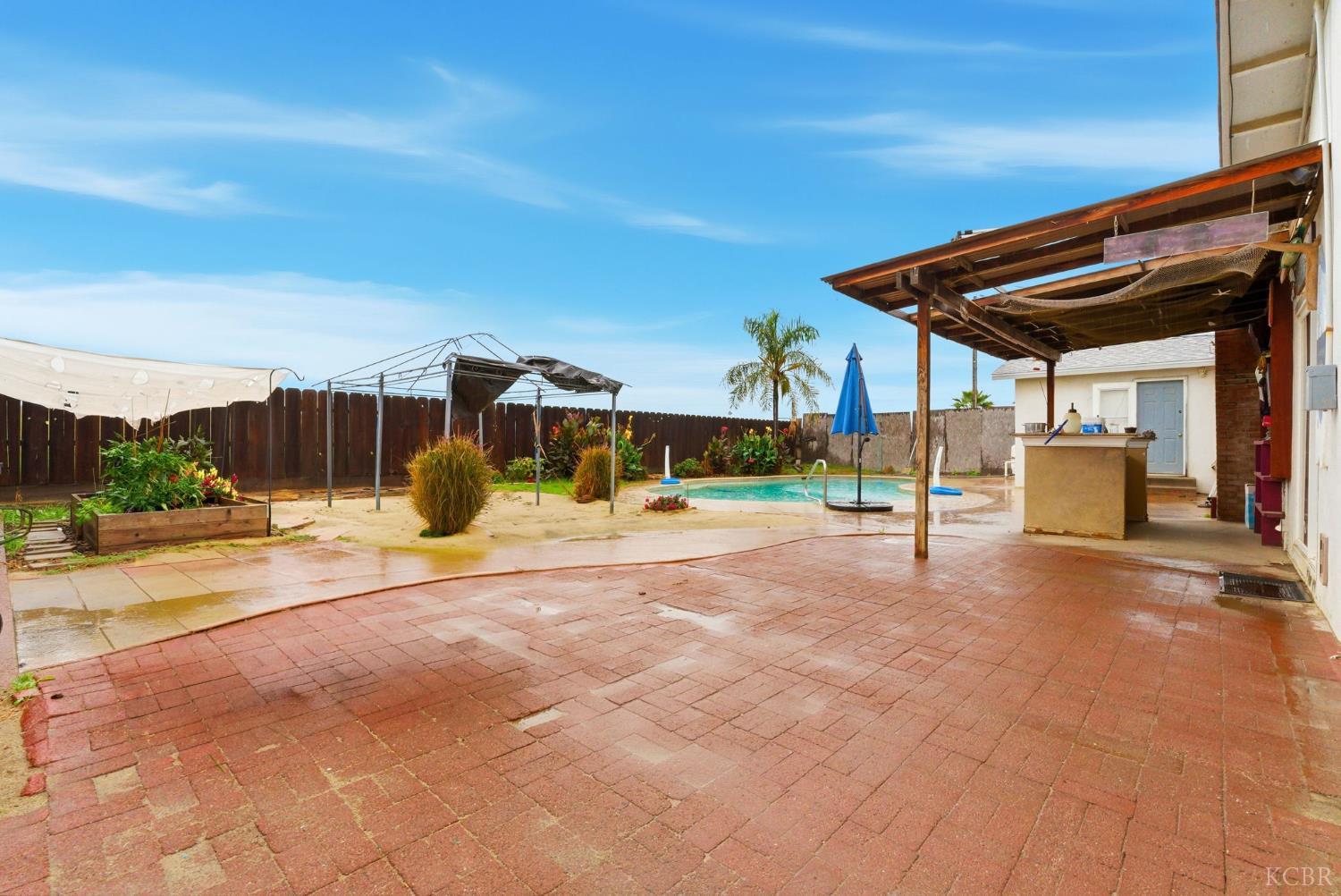 10139 David St, Hanford, CA 93230