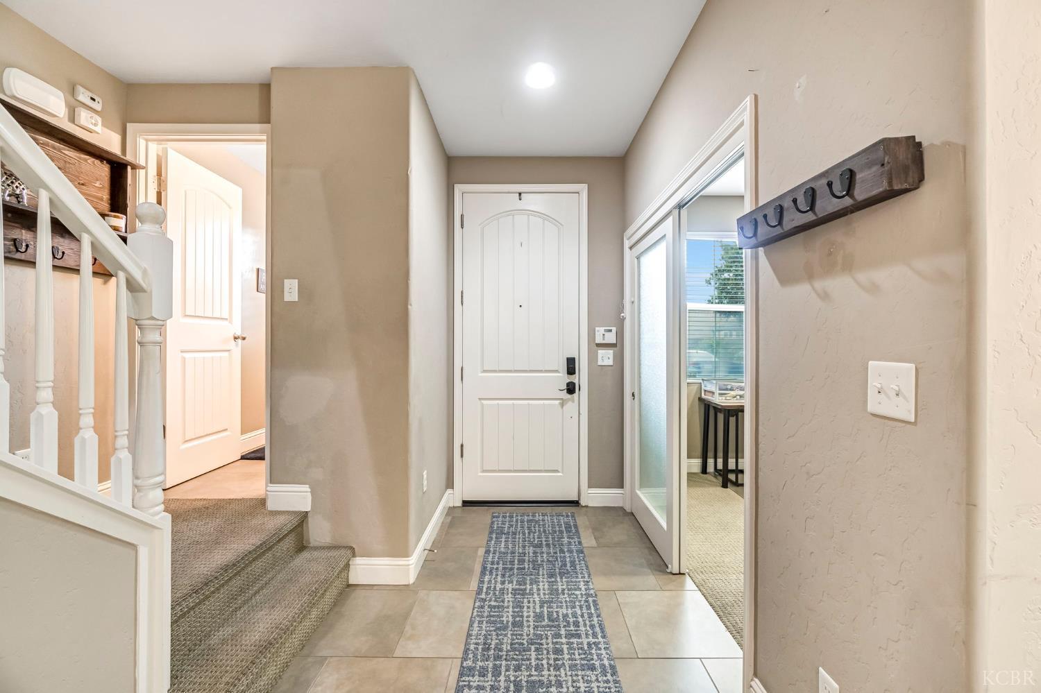 2470 Chardonnay Pl, Hanford, CA 93230