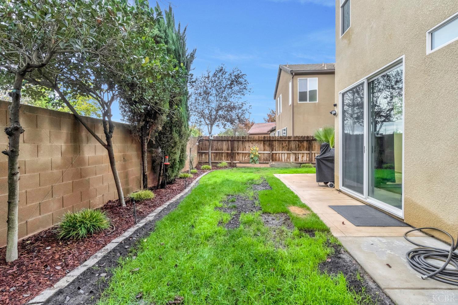 2470 Chardonnay Pl, Hanford, CA 93230