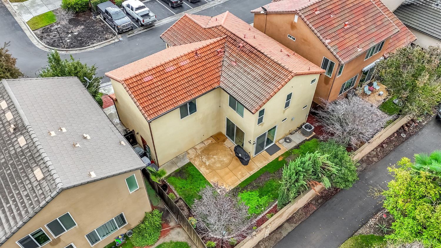 2470 Chardonnay Pl, Hanford, CA 93230