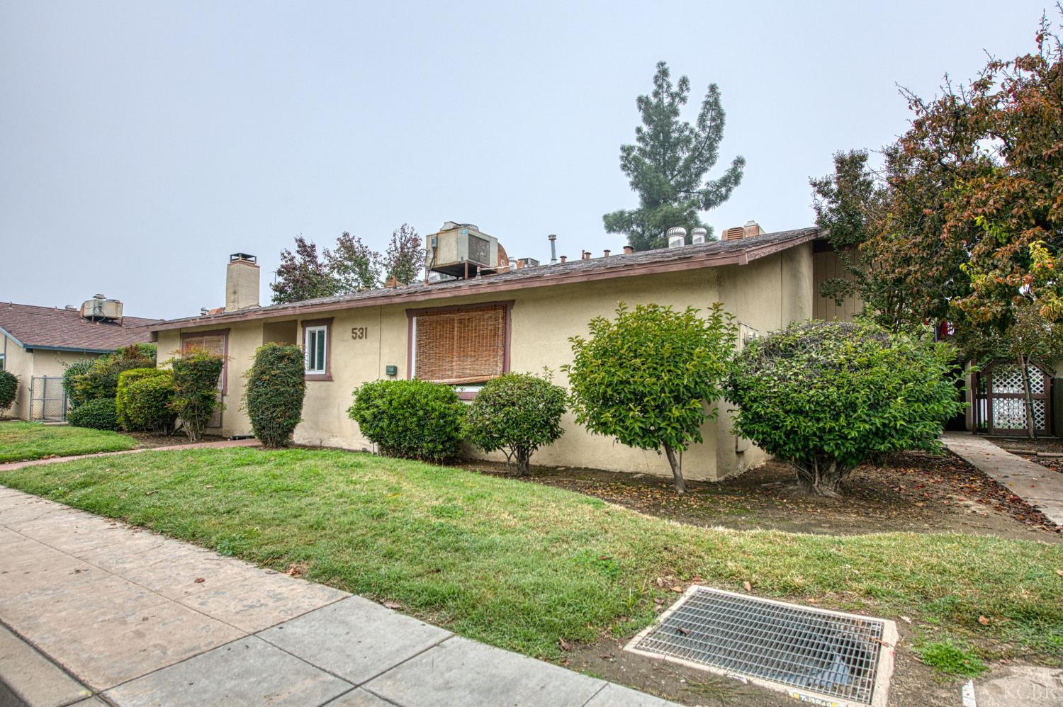 531 W Ashlan Ave, Clovis, CA 93612