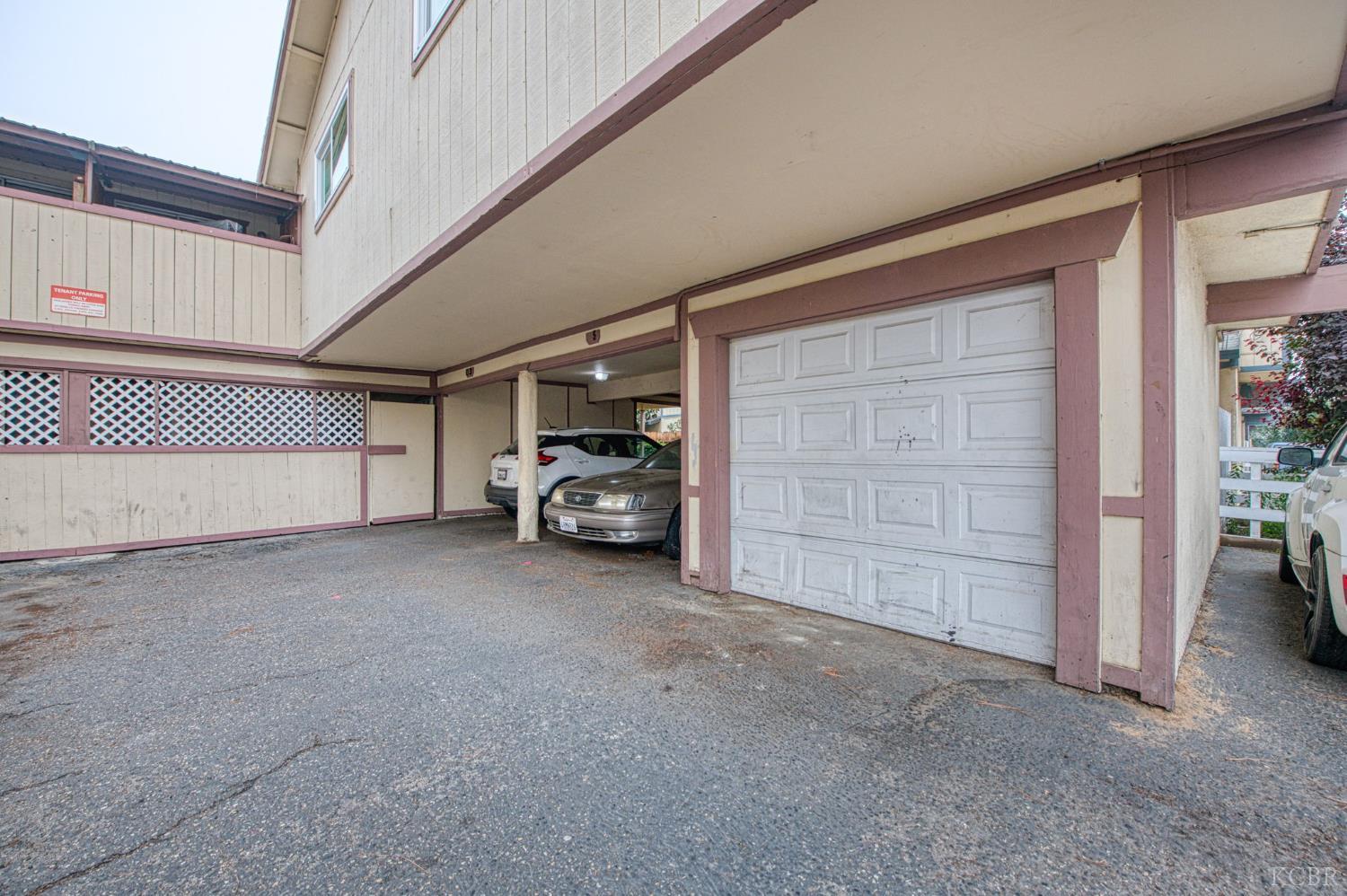 531 W Ashlan Ave, Clovis, CA 93612